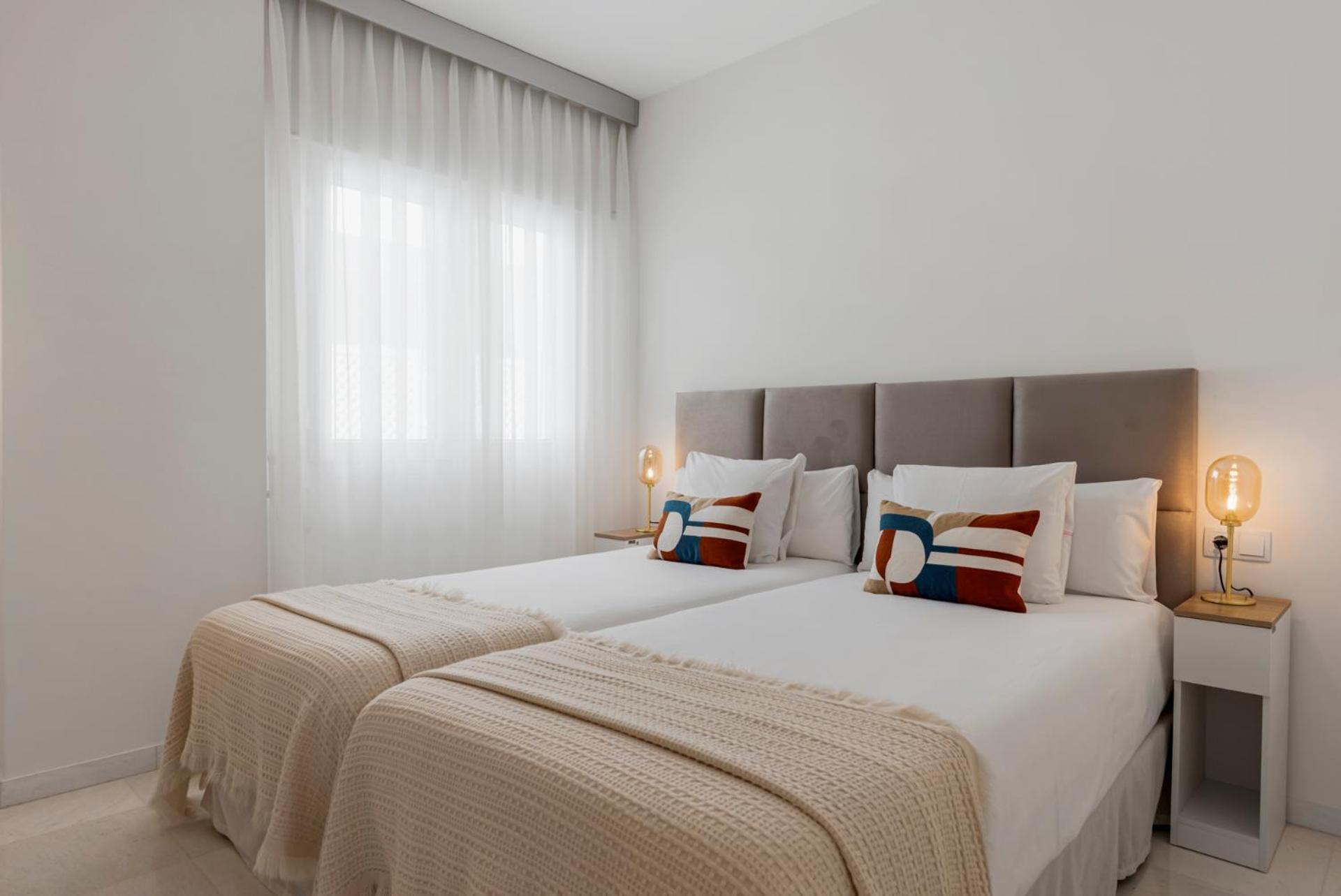 Moderno Y Luminoso En Gaviotas- Puerto Banús Apartamento