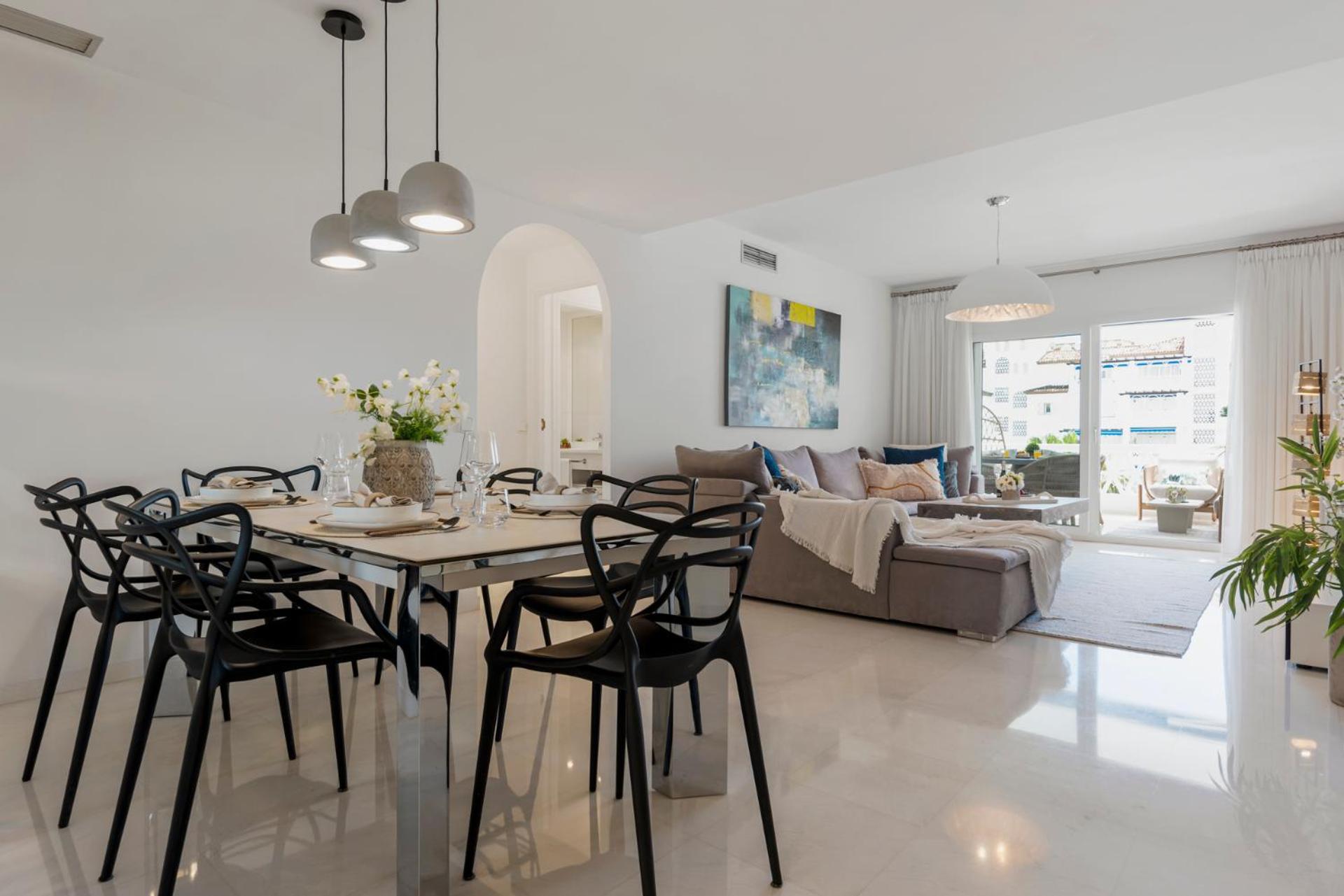 Apartamento Moderno Y Luminoso En Gaviotas- Puerto Banús *