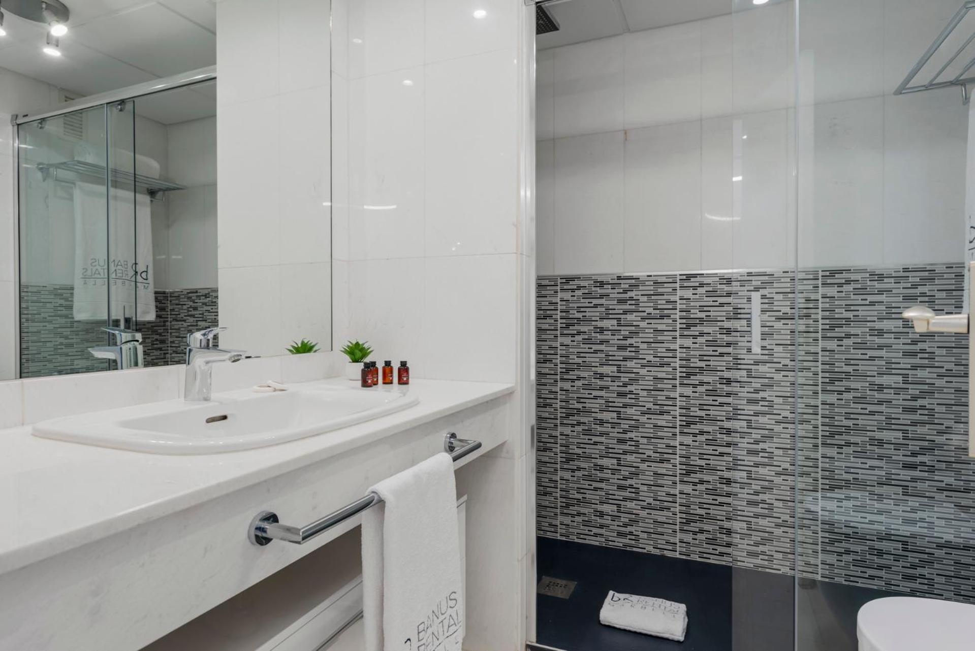 Moderno Y Luminoso En Gaviotas- Puerto Banús Apartamento *