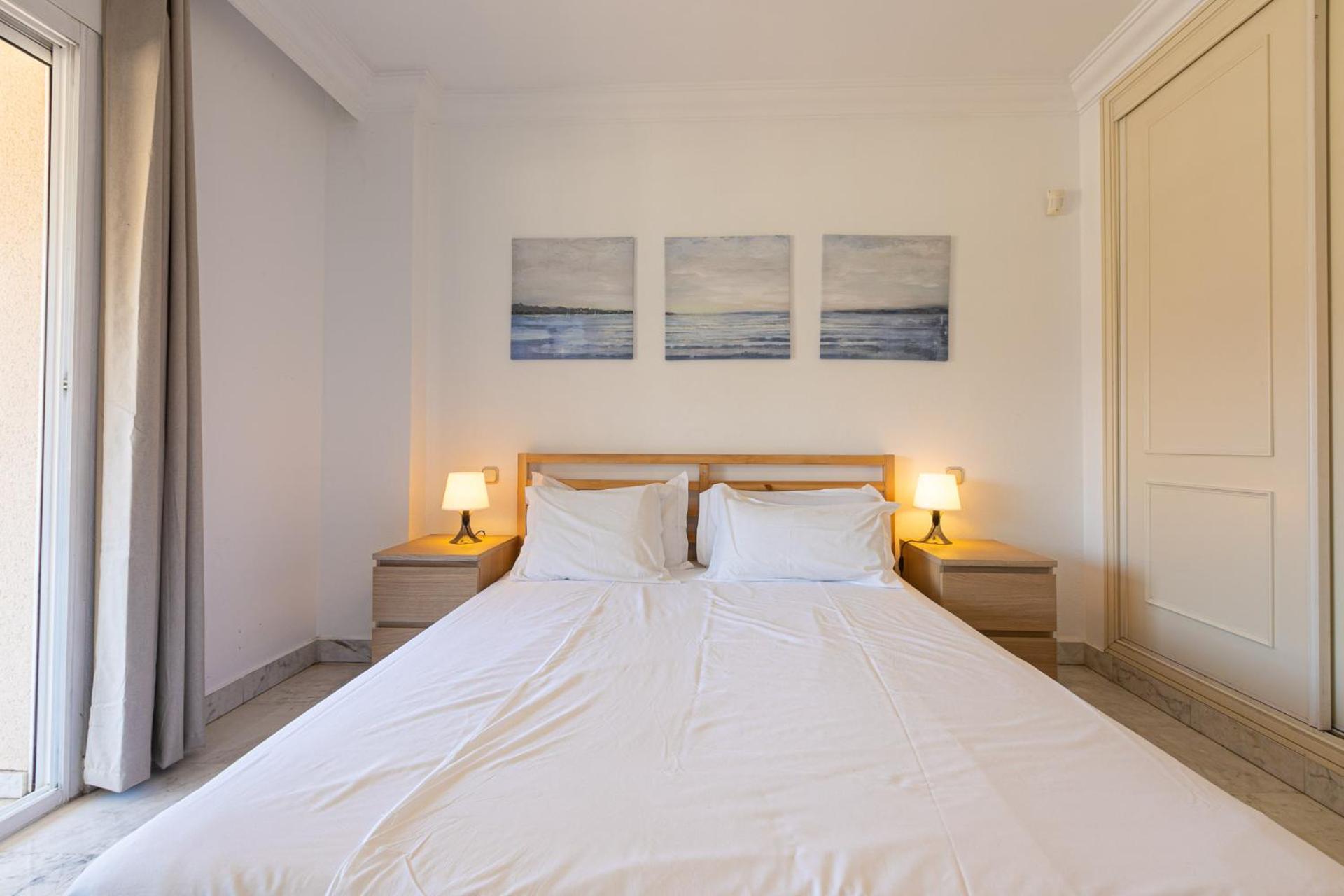 Puerto Banus, Marina Banus, 2br, 2bth, Pool, Parking, Marbella, 1j Apartment Marbella