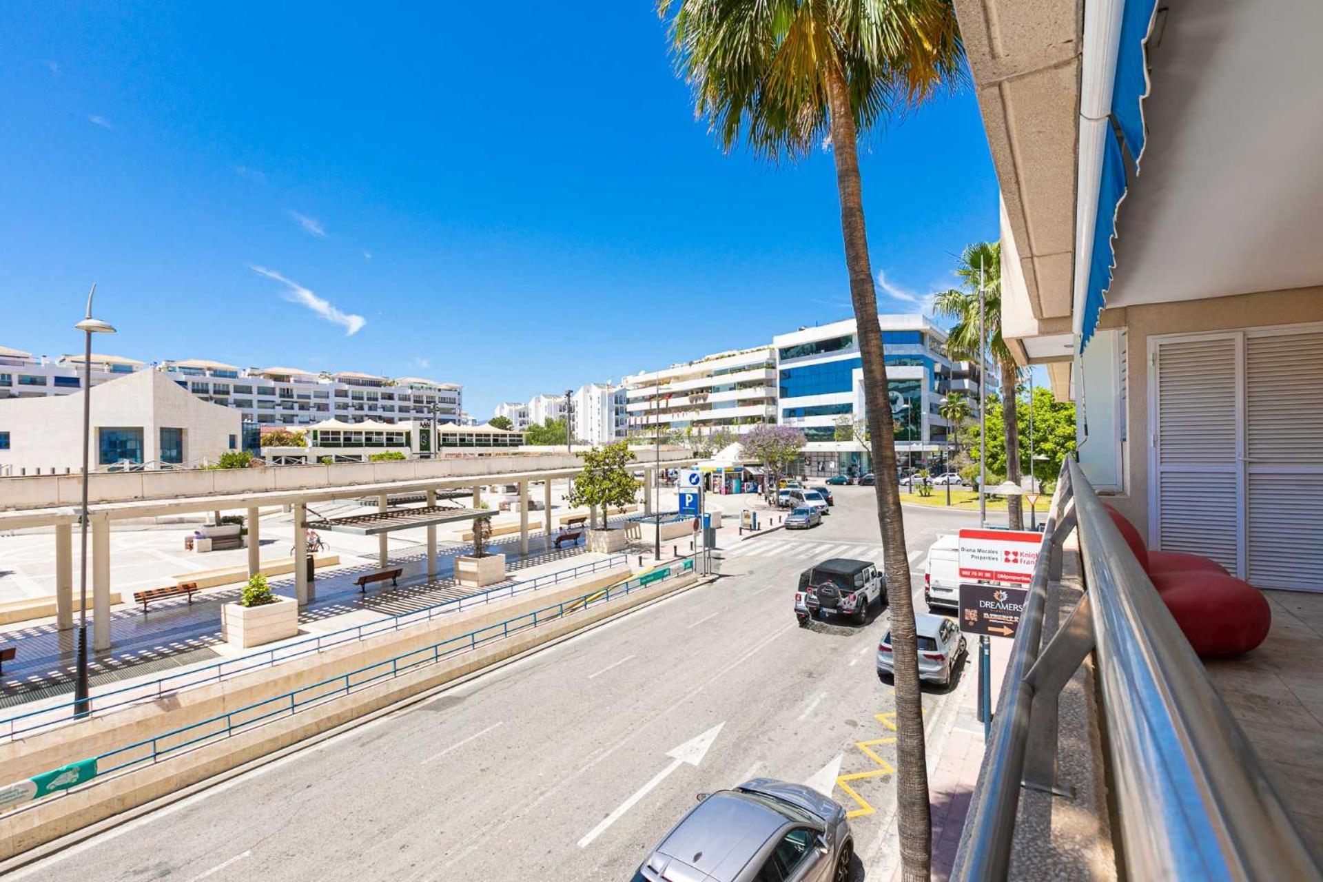 Puerto Banus, Marina Banus, 2br, 2bth, Pool, Parking, Marbella, 1j Apartment