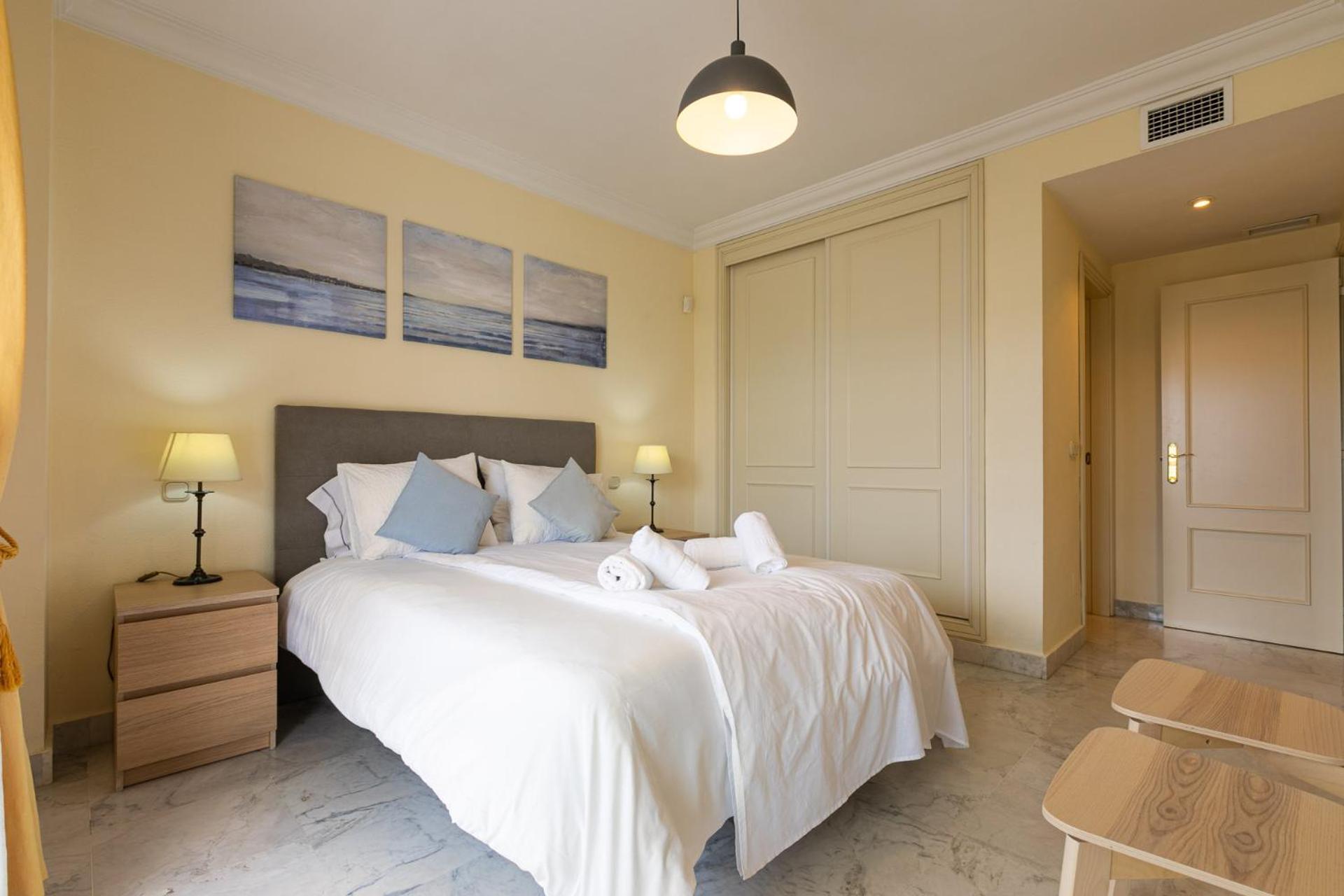 Puerto Banus, Marina Banus, 2br, 2bth, Pool, Parking, Marbella, 1j Appartement *