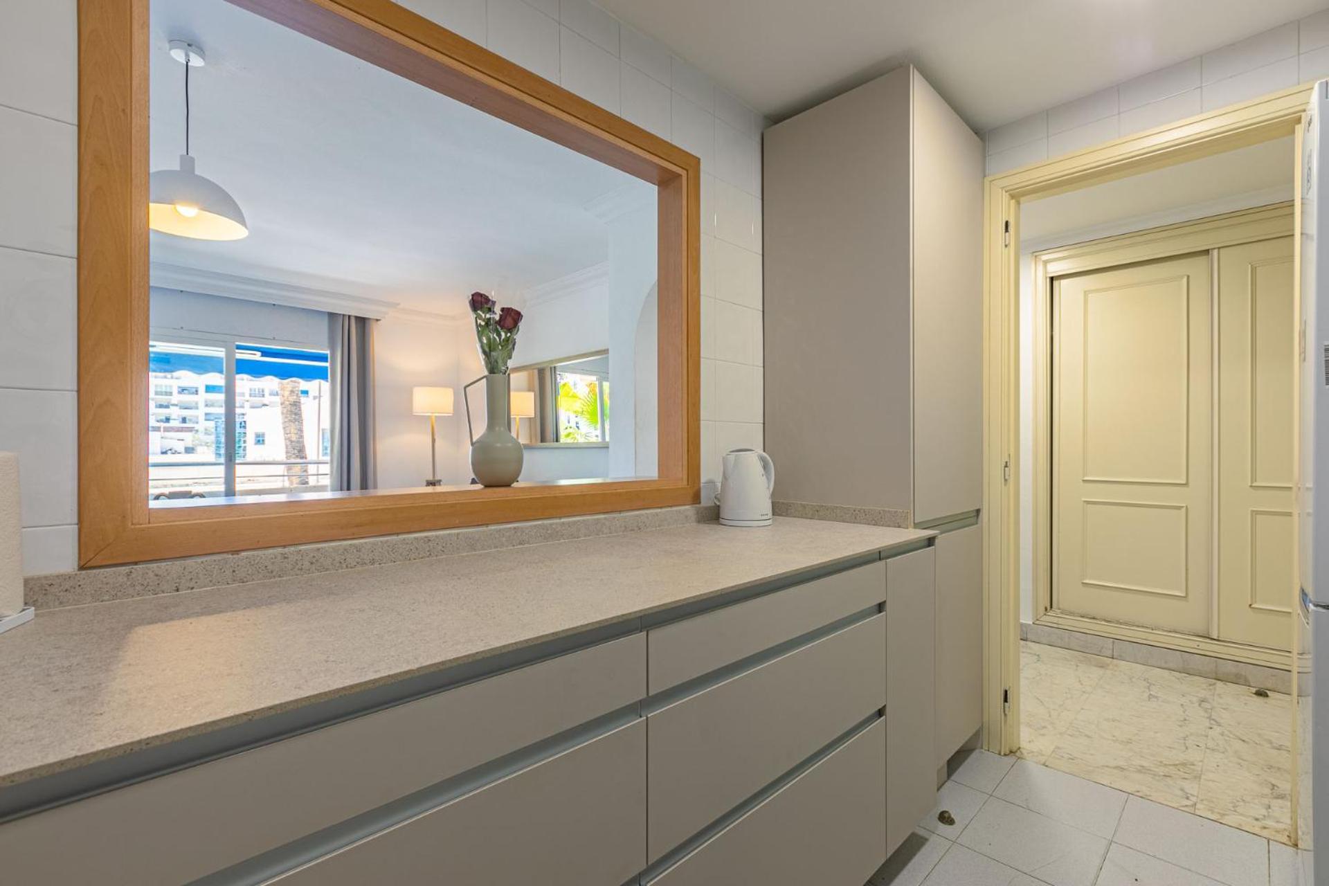 Puerto Banus, Marina Banus, 2br, 2bth, Pool, Parking, Marbella, 1j Appartement *