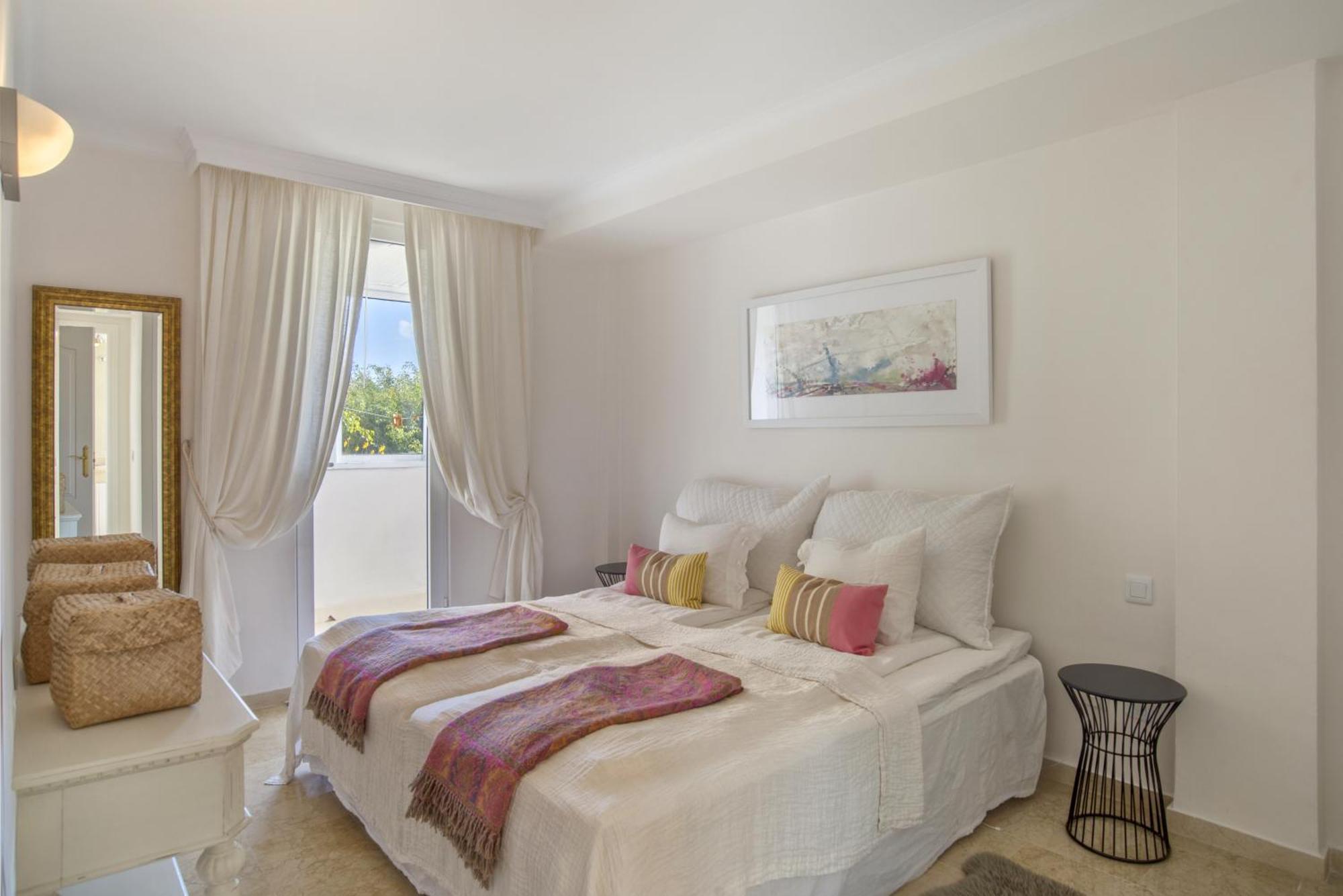 Casa Valdor, Elviria, Marbella, Costa Del Sol Apartment Marbella