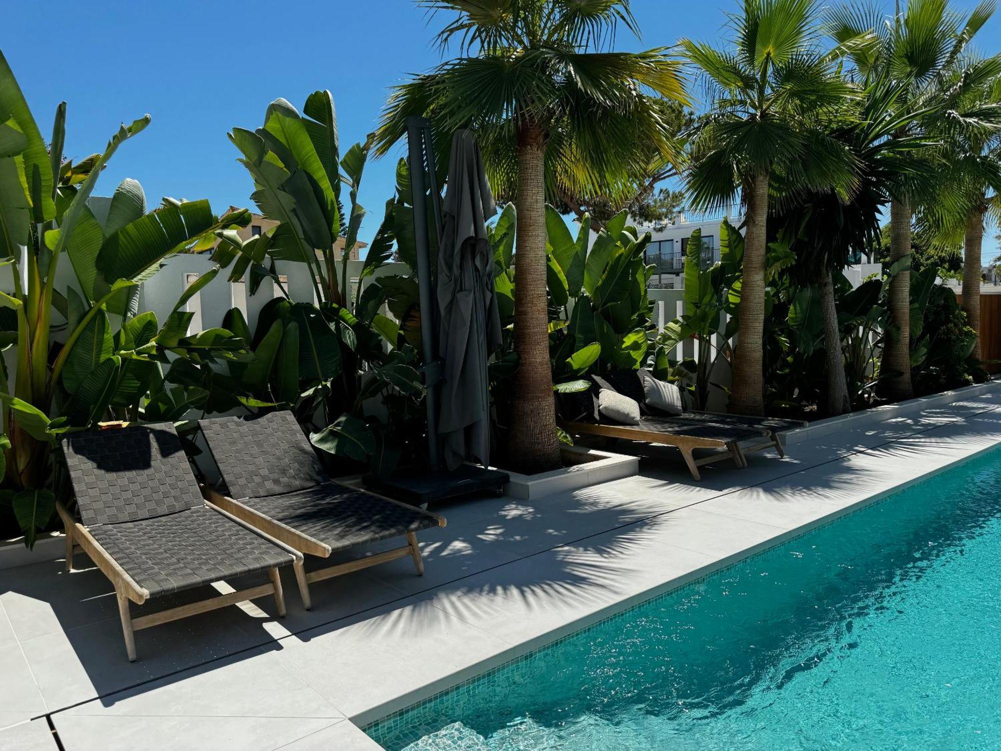 Family Bliss In Marbella- Brand-new 4 Bedroom With Garden, Private Pool & Jacuzzi, Marbesa 500 M To The Beautiful Cabopino * Marbella