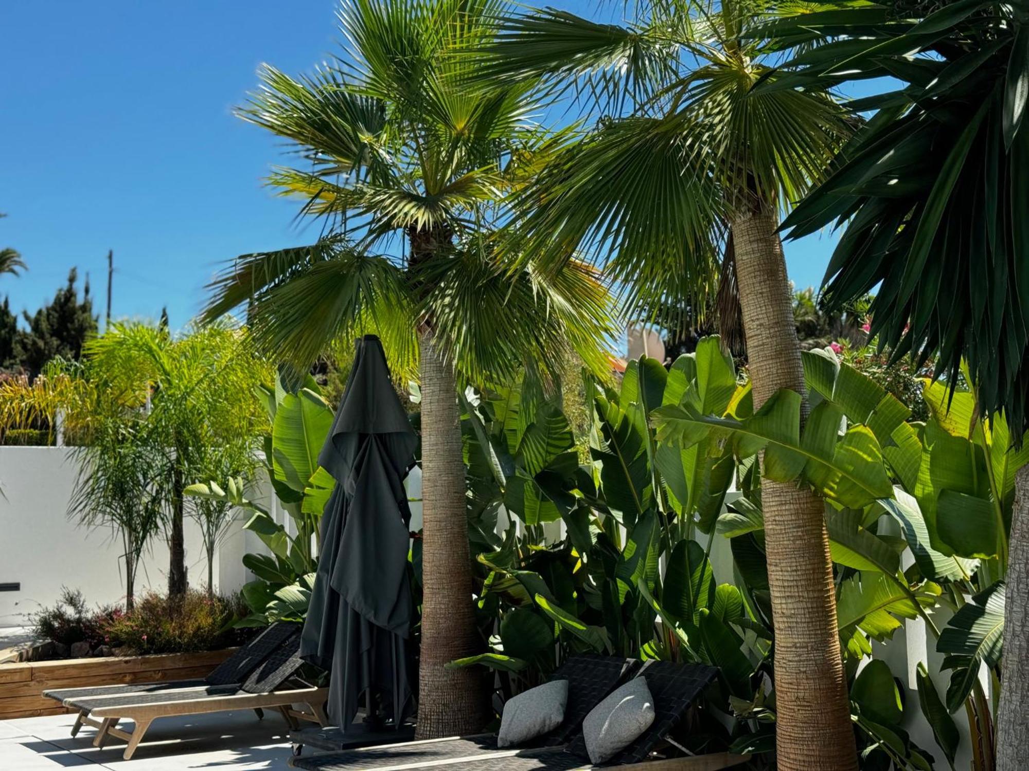 Villa Family Bliss In Marbella- Brand-new 4 Bedroom With Garden, Private Pool & Jacuzzi, Marbesa 500 M To The Beautiful Cabopino *
