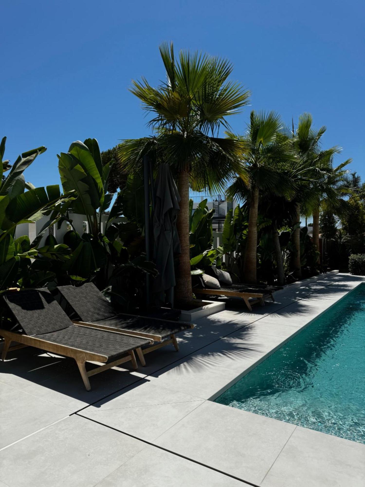 Family Bliss In Marbella- Brand-new 4 Bedroom With Garden, Private Pool & Jacuzzi, Marbesa 500 M To The Beautiful Cabopino Villa