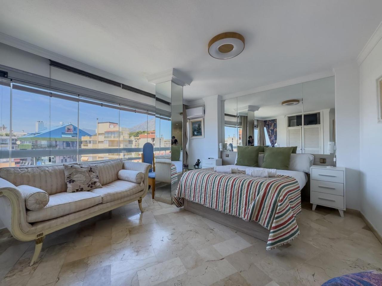 Parque Three Bedroom Apartamento Marbella