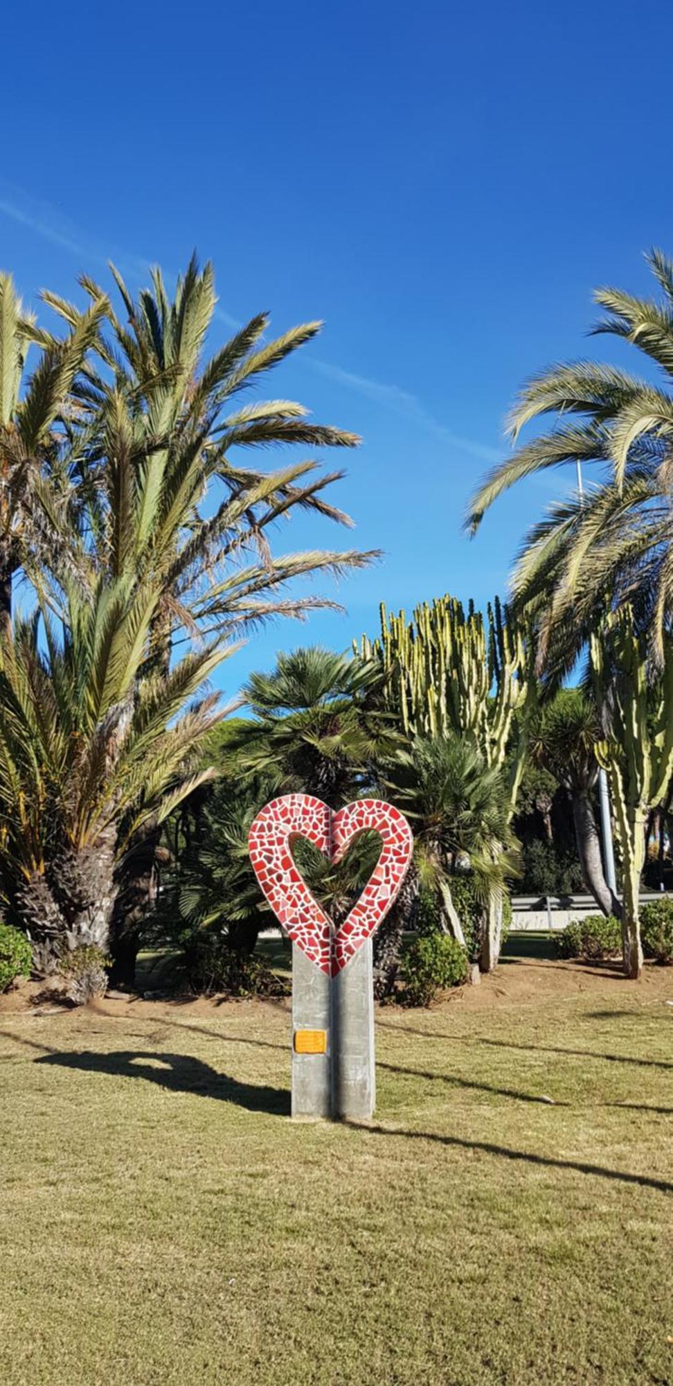 Con Jardin Y Piscina Pet Friendly Apartment