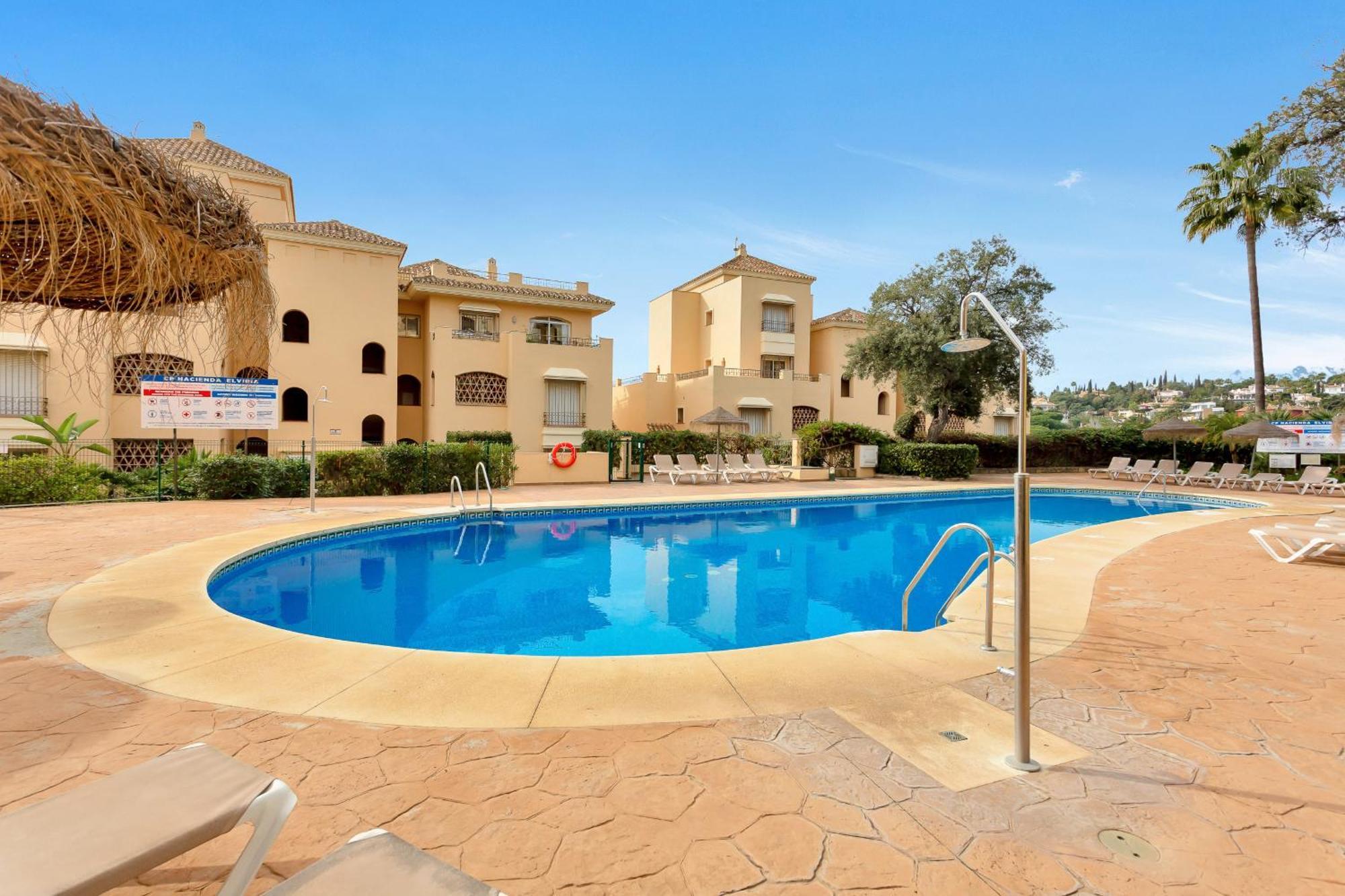Amazing Sea Views Hacienda Elviria Apartment Marbella
