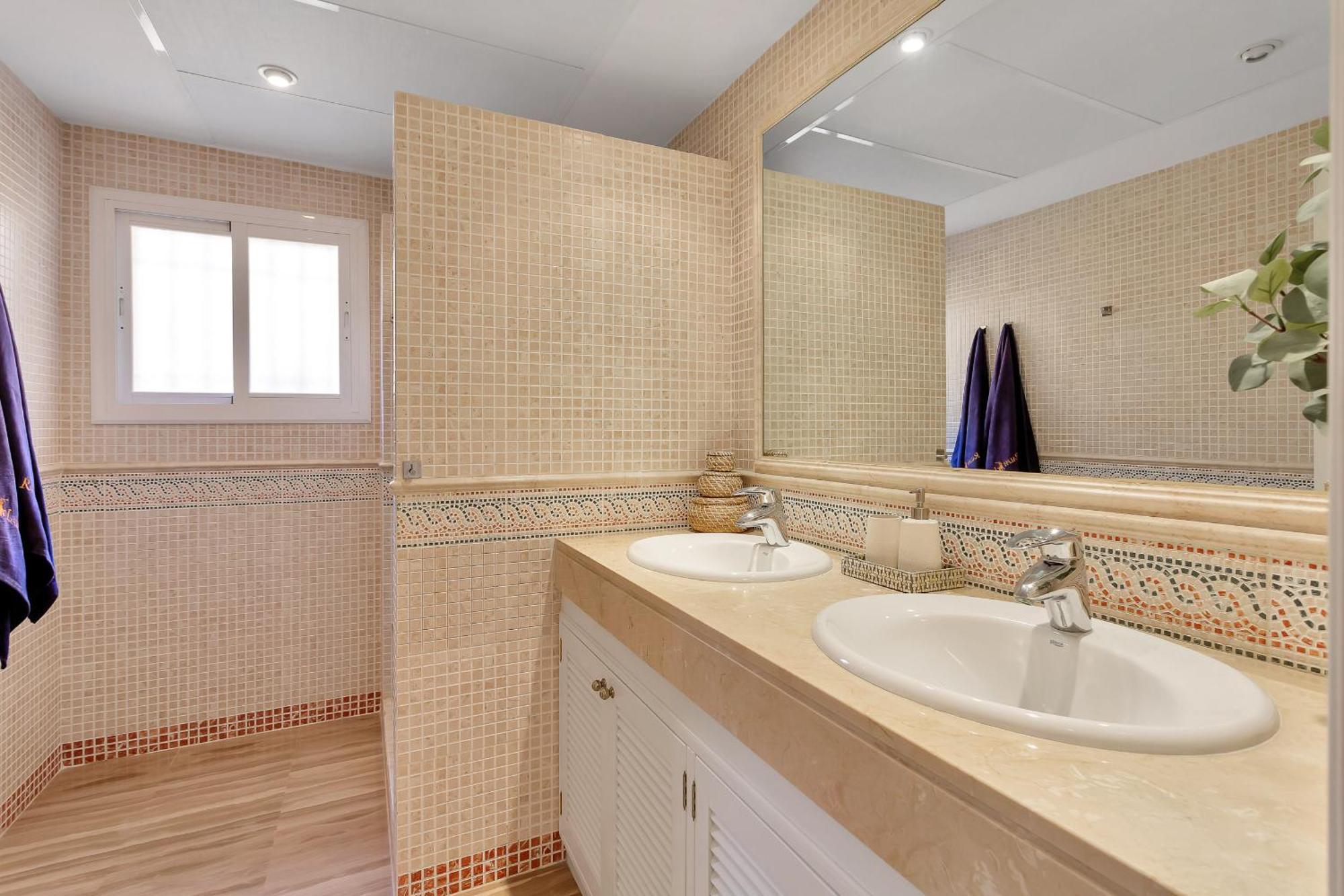 Amazing Sea Views Hacienda Elviria Apartment *