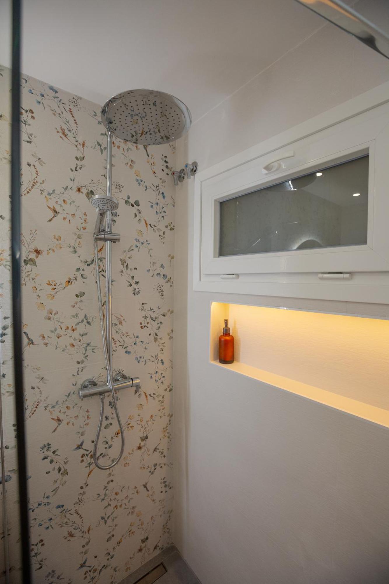 Apolo Gold Apartment *