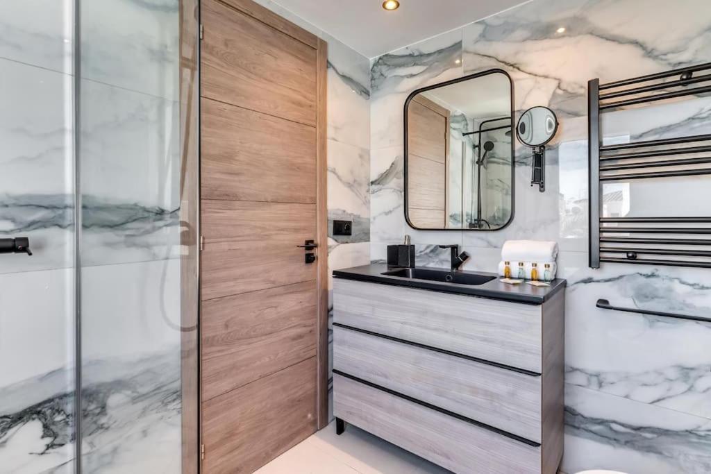 Apartment The Diamond Of Banus With Seaviews *