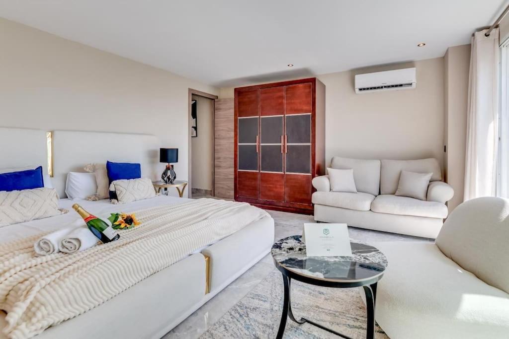 Apartment The Diamond Of Banus With Seaviews Marbella
