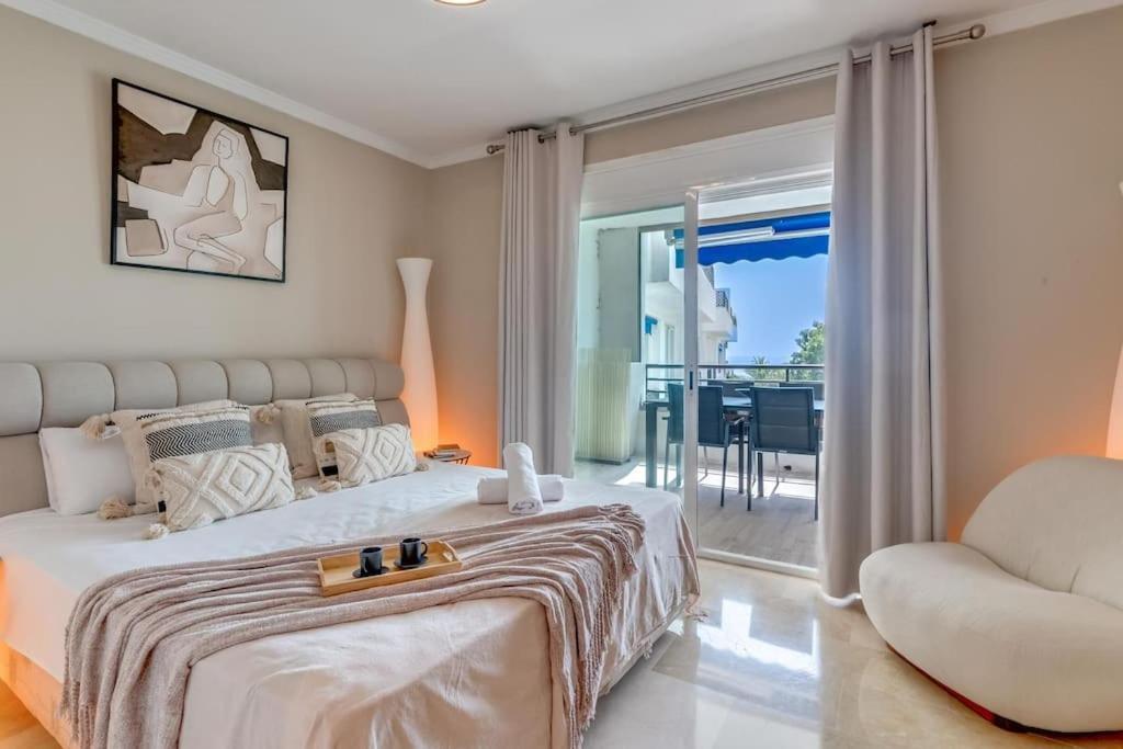 Apartment The Diamond Of Banus With Seaviews *