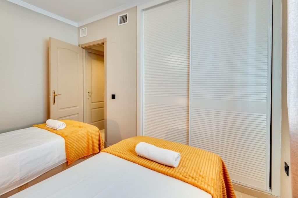 Apartment The Diamond Of Banus With Seaviews
