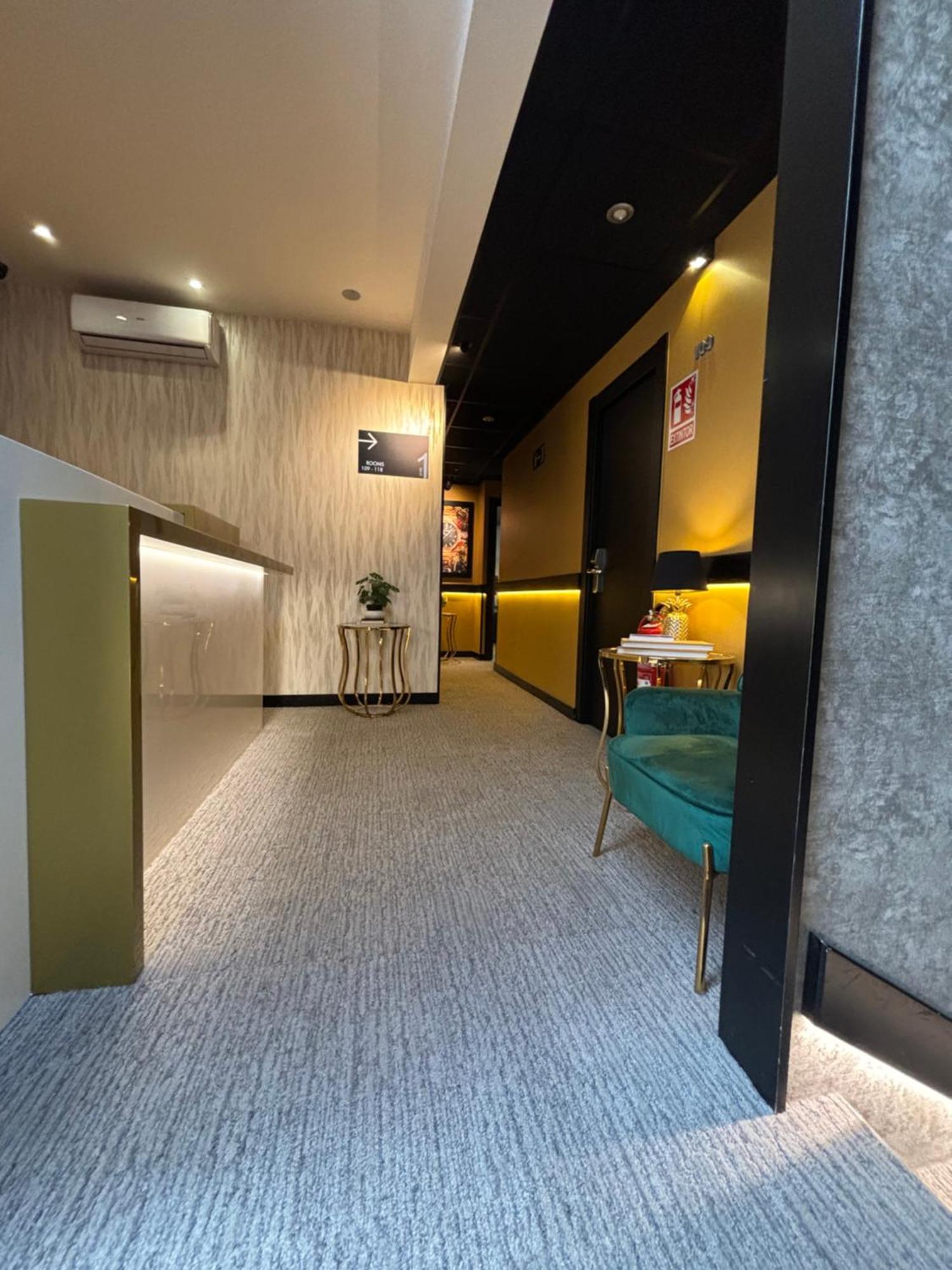 Daos & Terrace Hotel