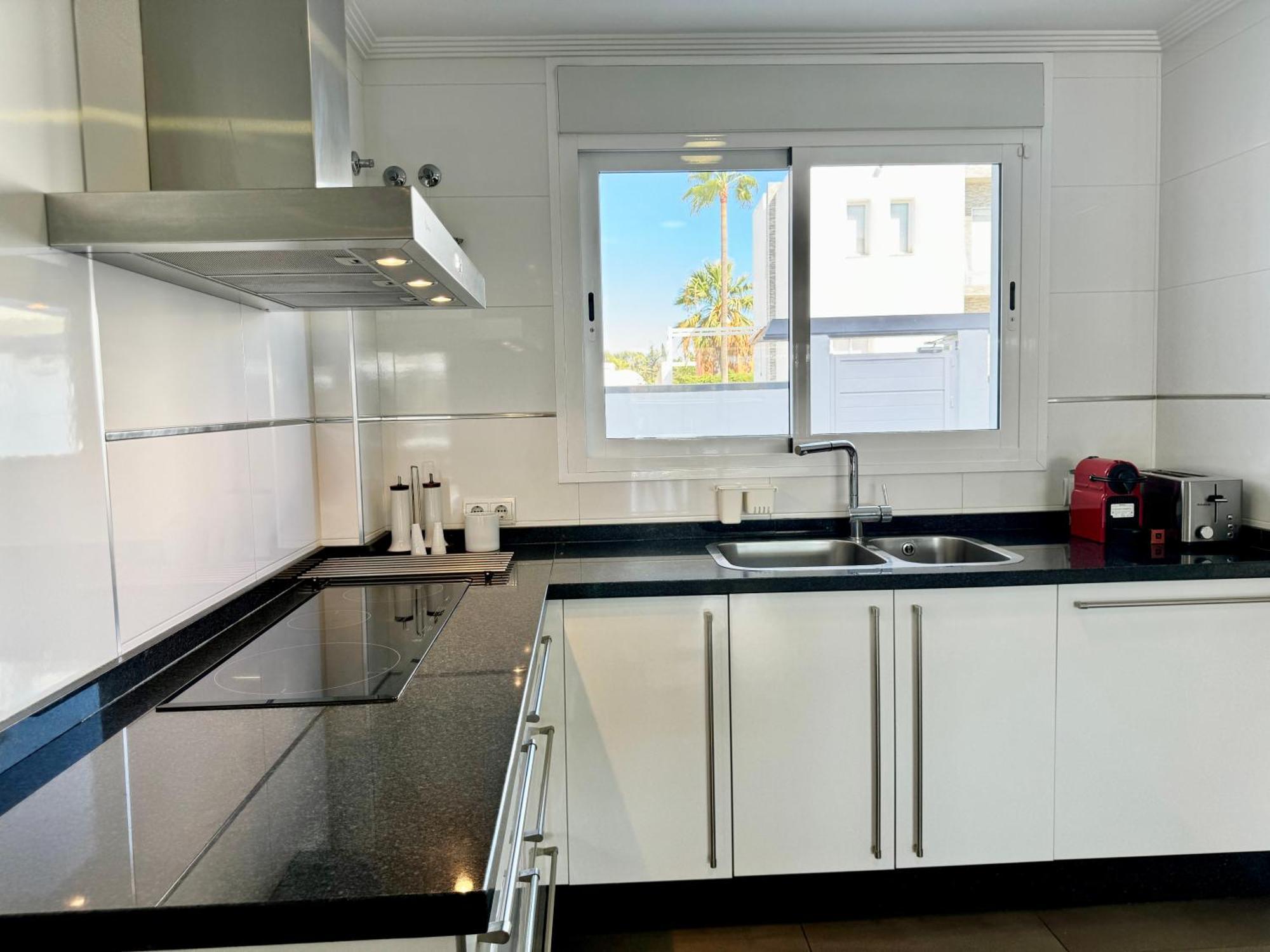 Ferienhaus Casa Dragon Townhouse With Private Pool - Eaw Homes Marbella