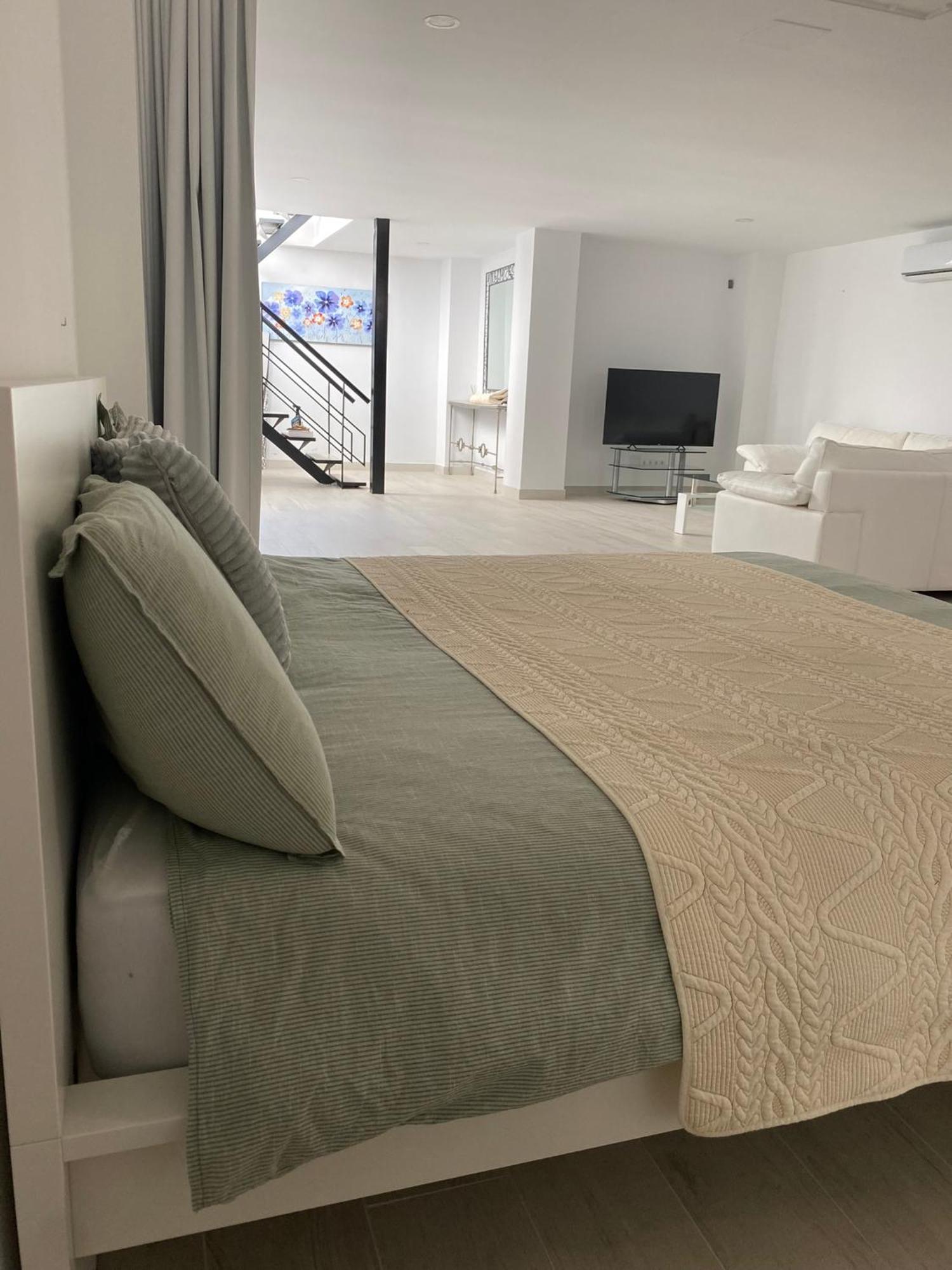 New - Mija Basement Loft Steps From - Perfect For Sun And Sport Seekers Holiday home *