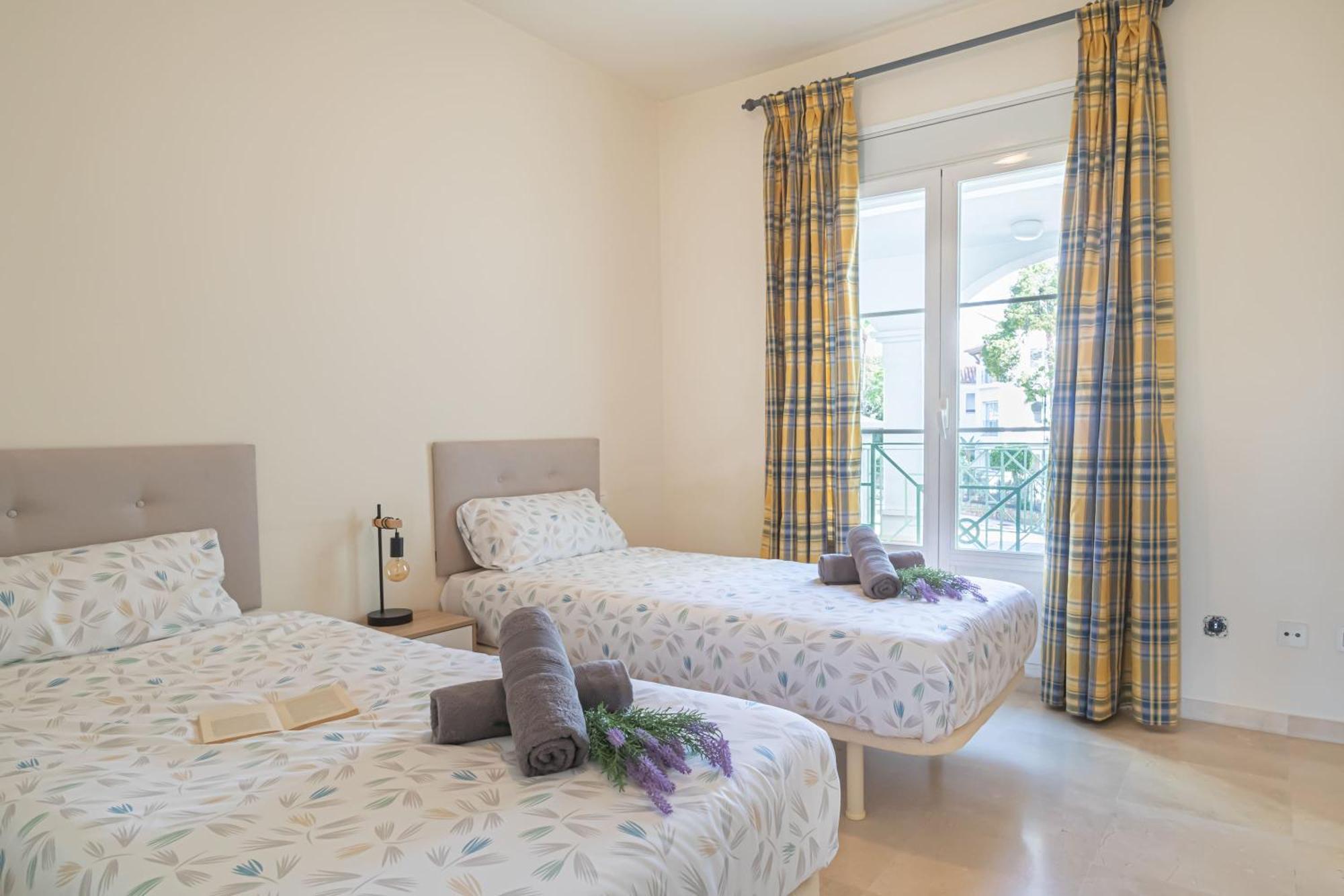 Sunbeach - Puerto Banus Apartment