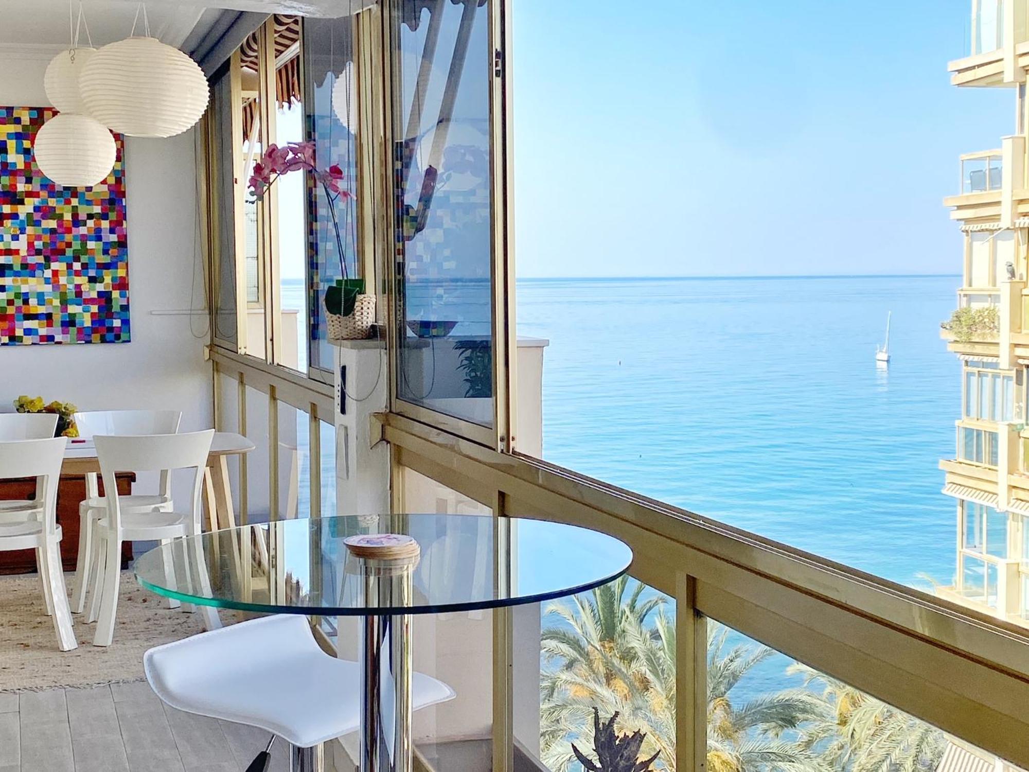 Apartment Beachfront Bliss, On The Promenade - Eaw Homes *