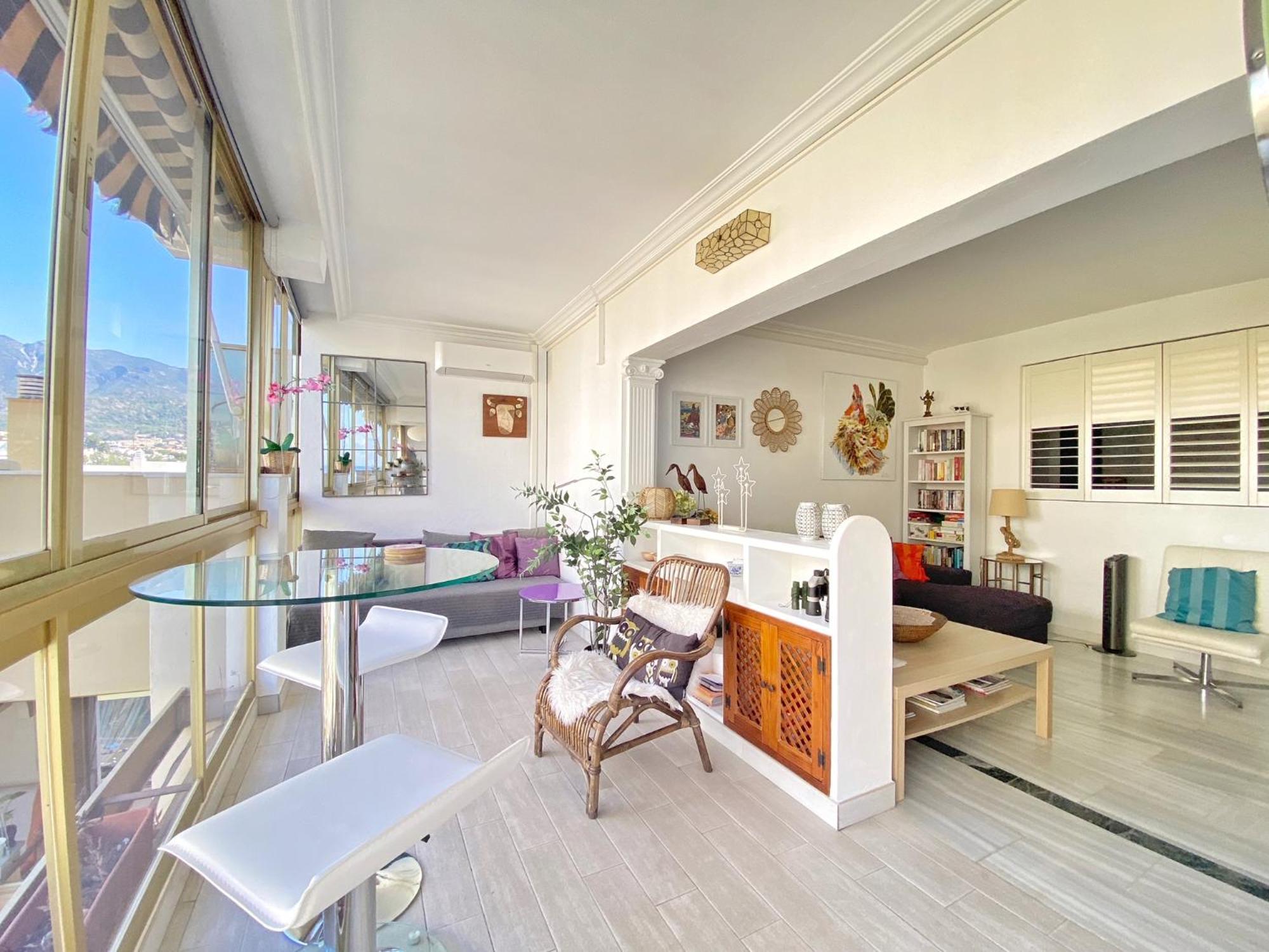 Beachfront Bliss, On The Promenade - Eaw Homes Apartment *