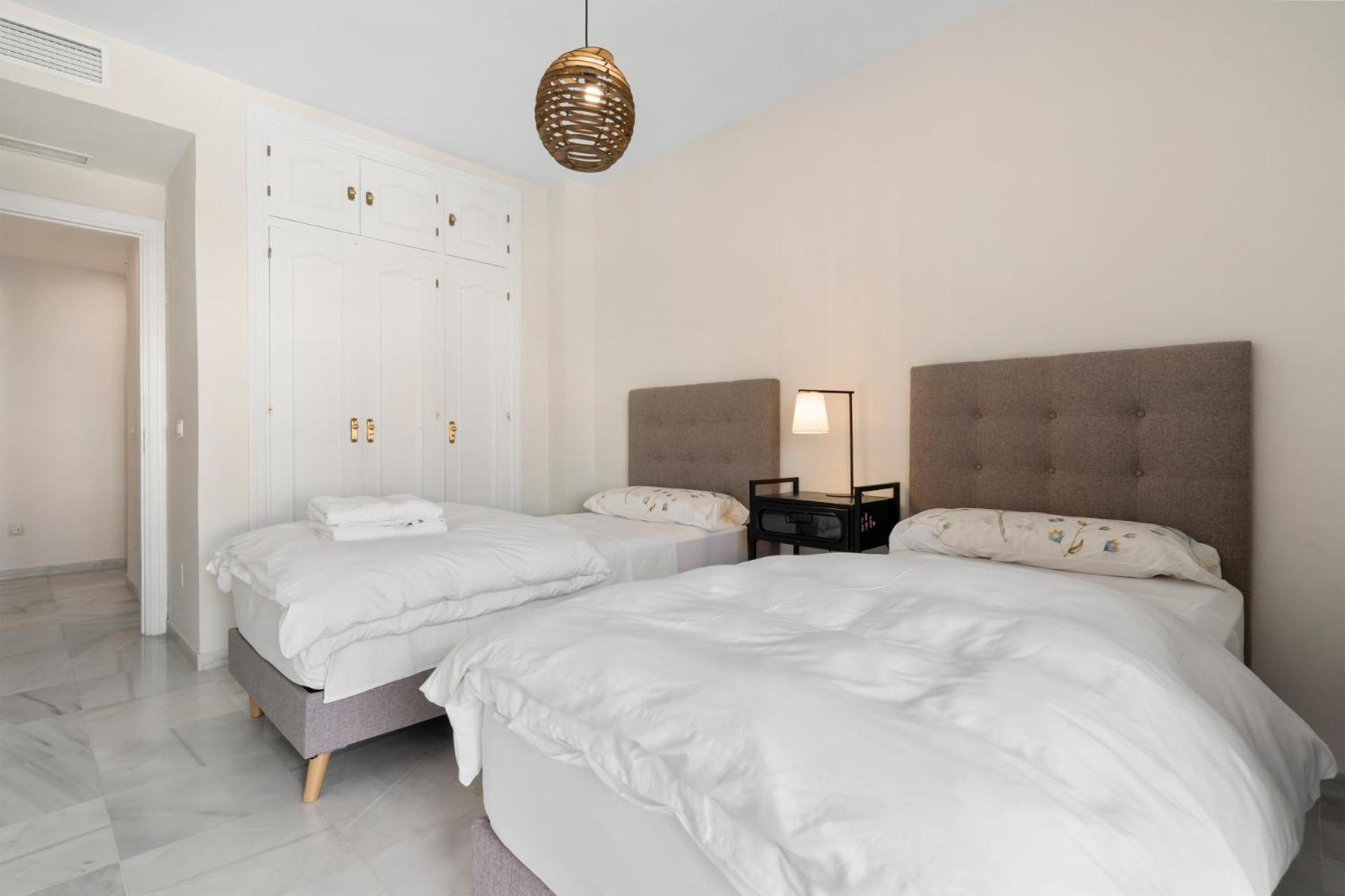 Sea View 2-bedroom With Pool Apartment
