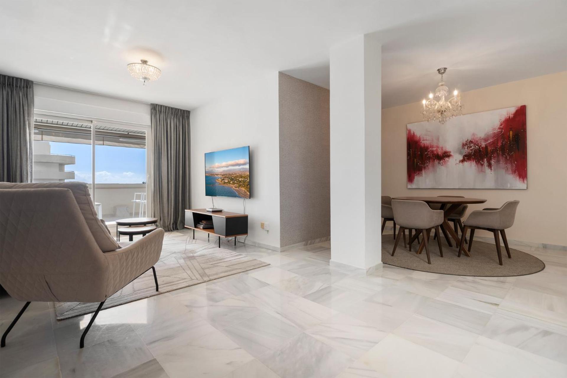 Apartment Sea View 2-bedroom With Pool *