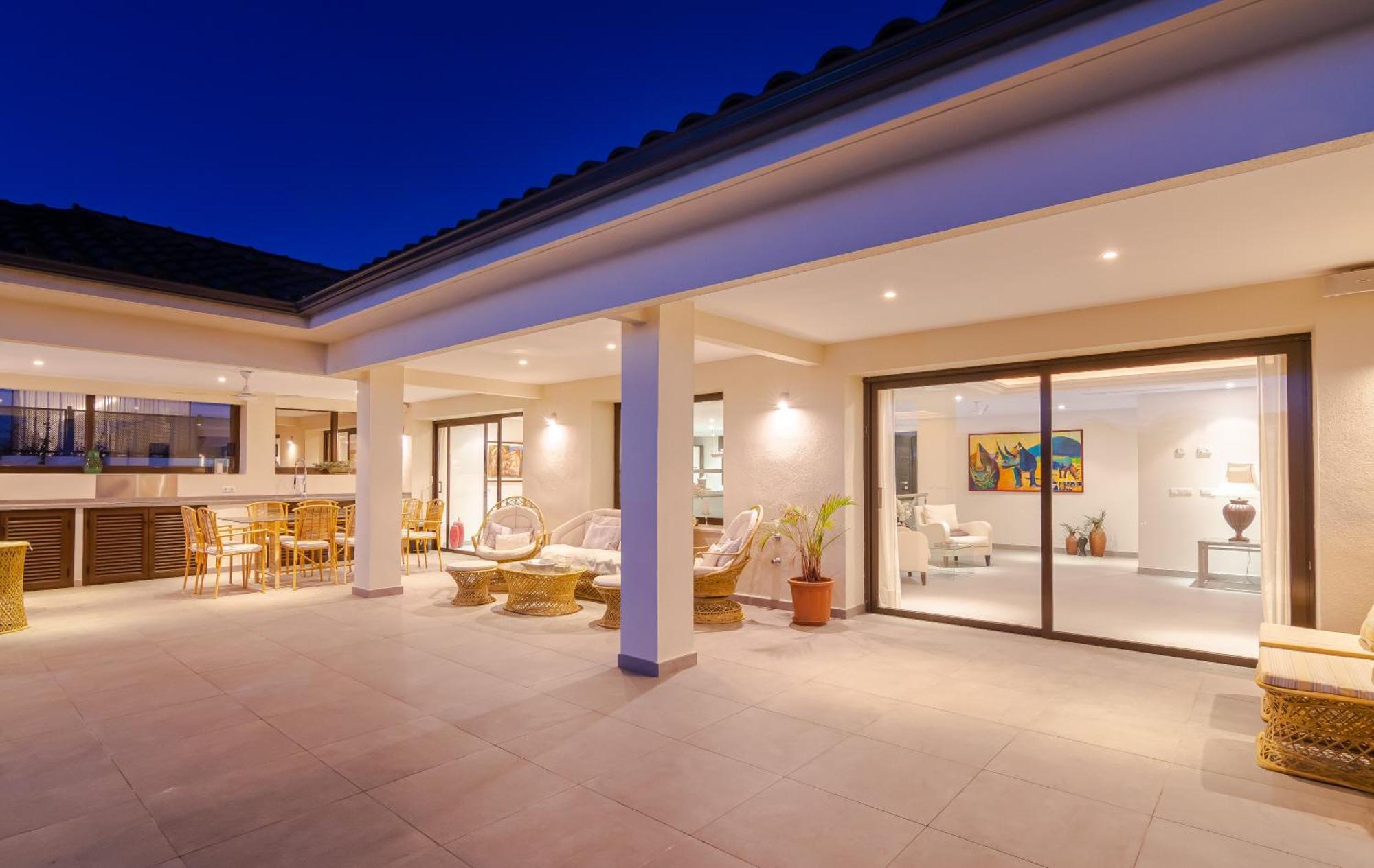 - Naranjos Golf Frontline Villa *