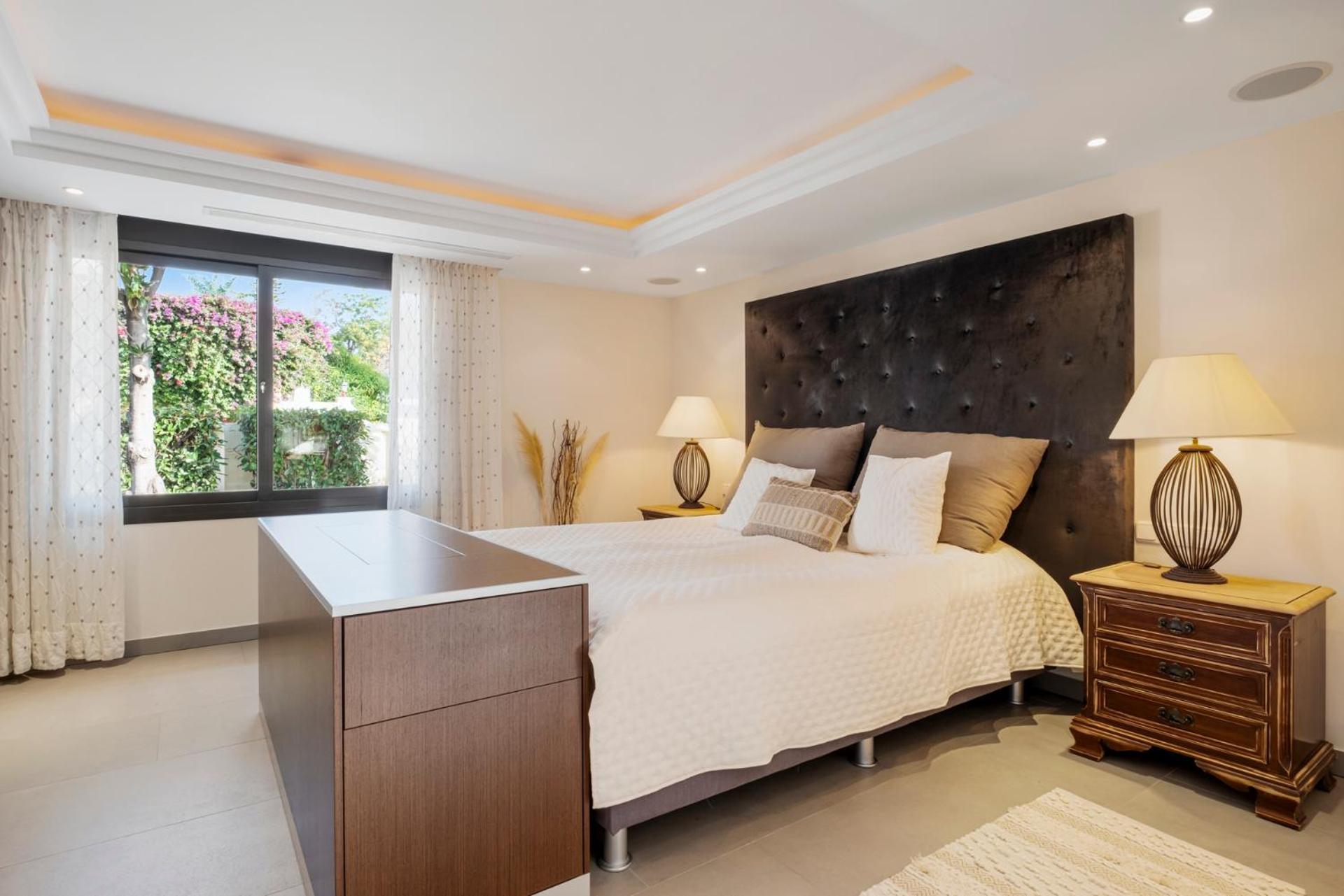 - Naranjos Golf Frontline Marbella