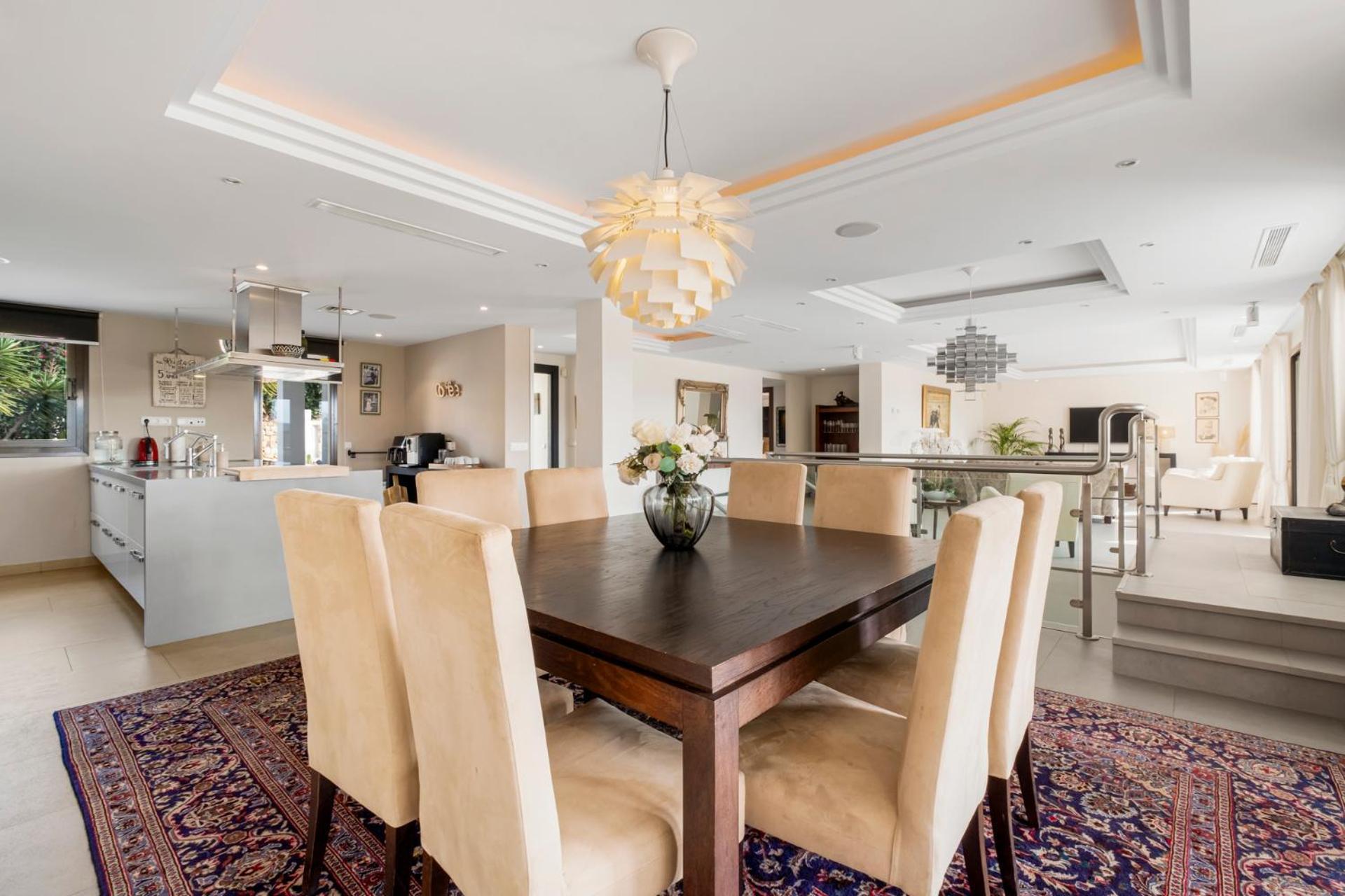 - Naranjos Golf Frontline Villa