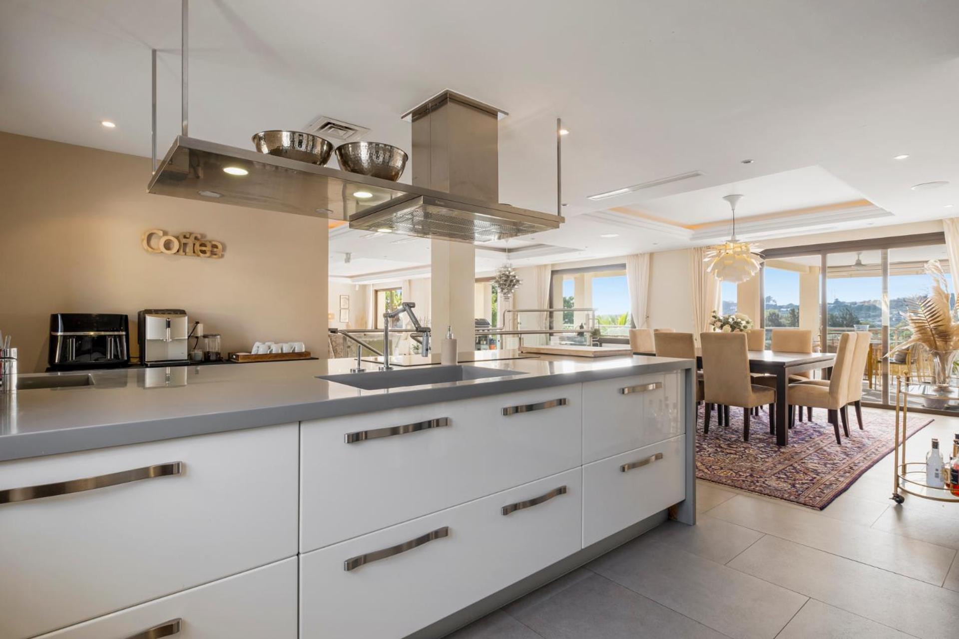 - Naranjos Golf Frontline Villa