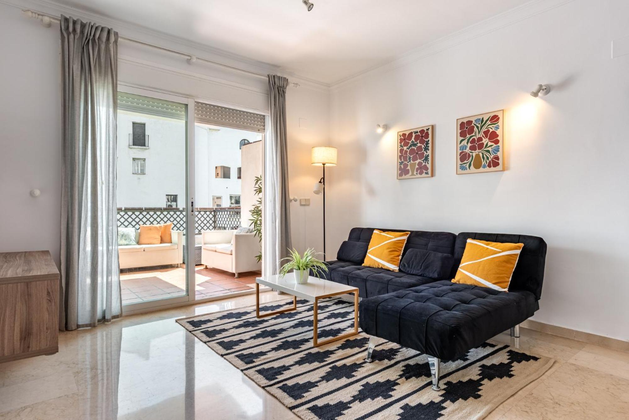 Terrazas De Banus, Location