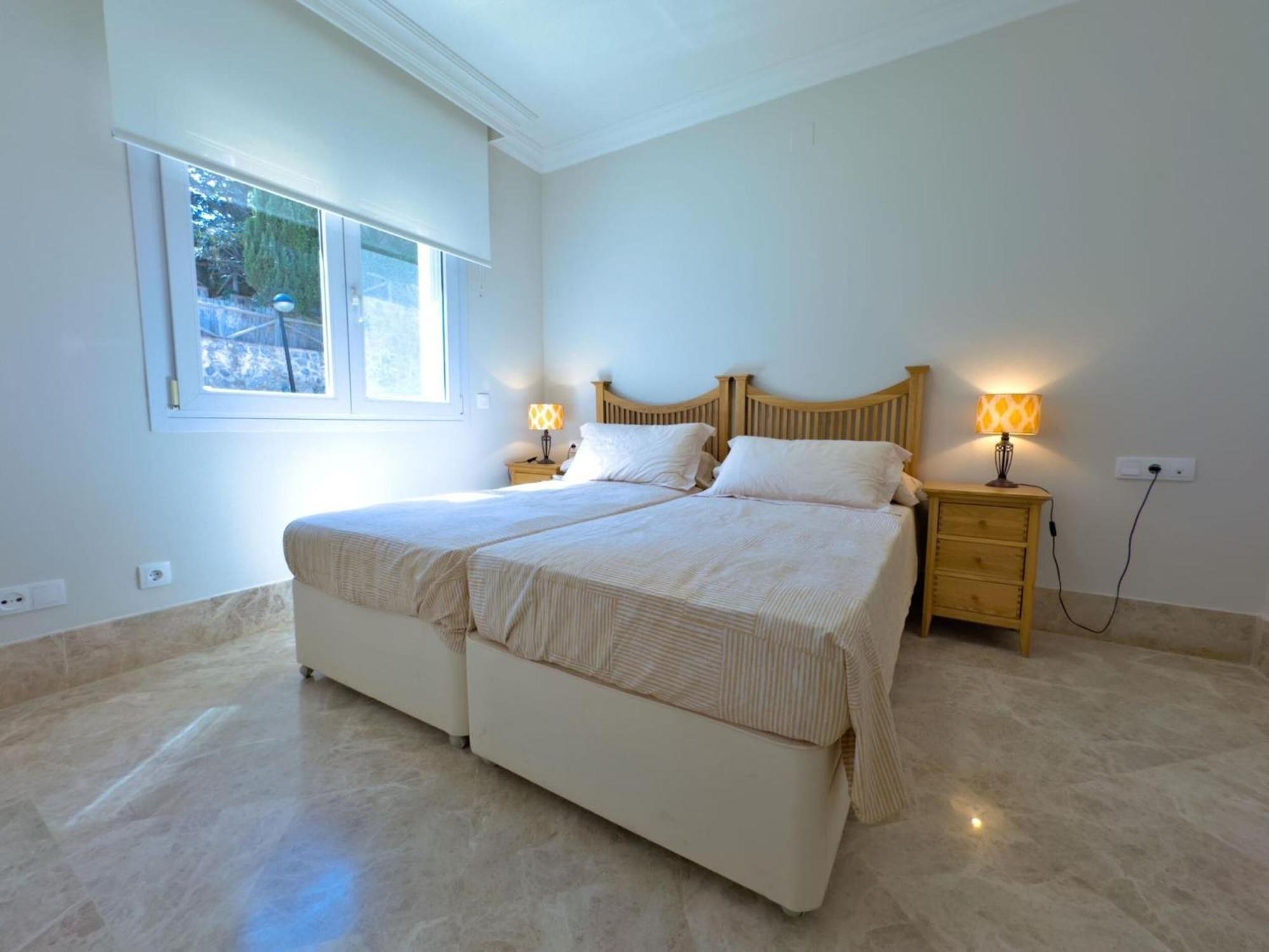Adosada En Santa Clara * Marbella