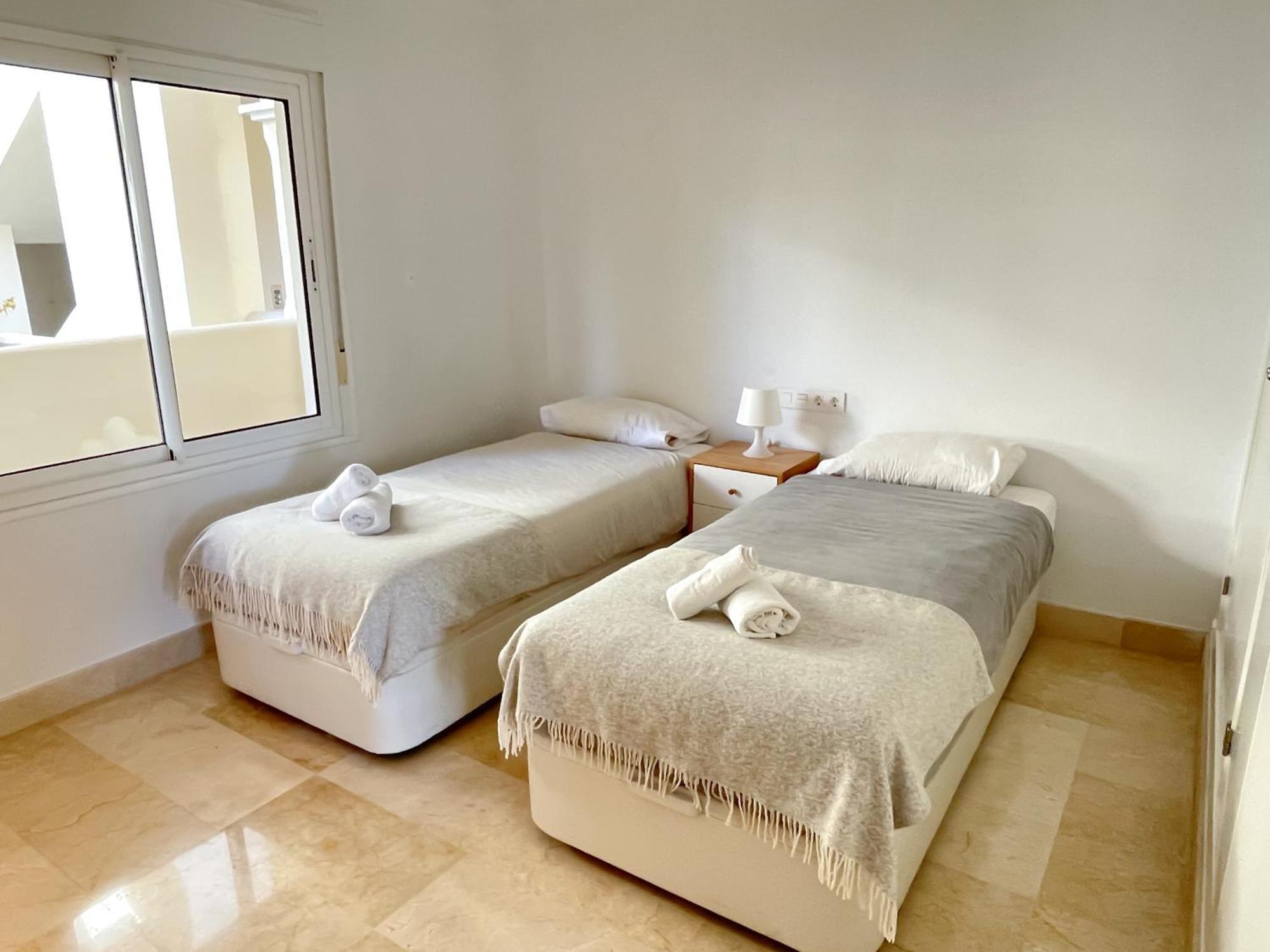 Aloha Hill Club Exclusive With Premier Amenities Apartment *