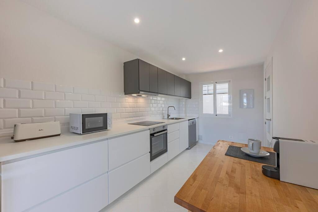Spacious House With 3 Bedrooms And Private Pool *