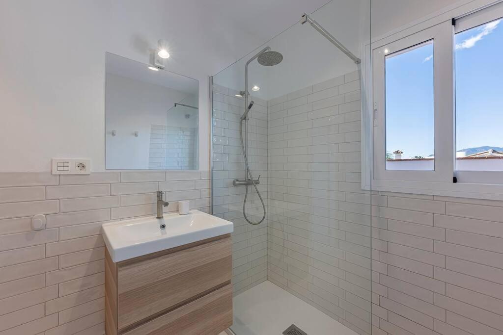 Spacious House With 3 Bedrooms And Private Pool Holiday home Marbella