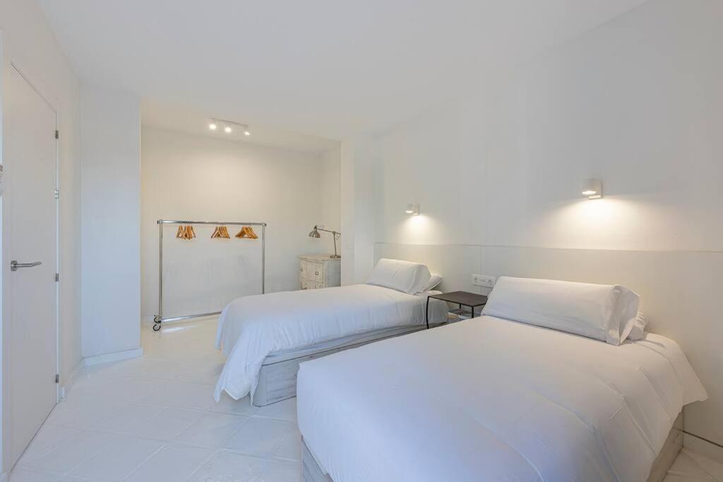 Spacious House With 3 Bedrooms And Private Pool