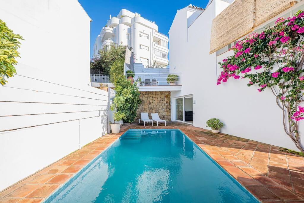 Spacious House With 3 Bedrooms And Private Pool Holiday home Marbella