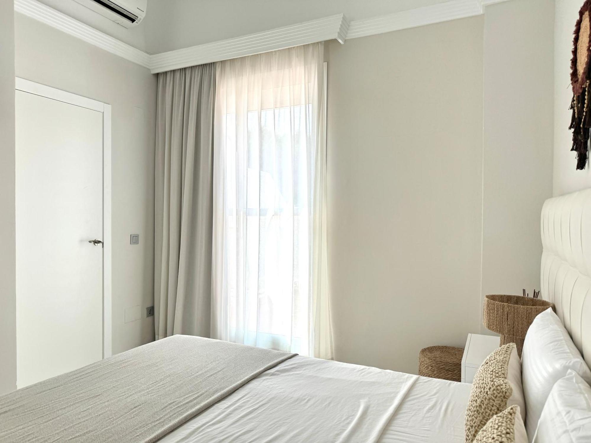 Apartment Casa Naranja, Cabopino 2 Pools & Heated Indoor Pool