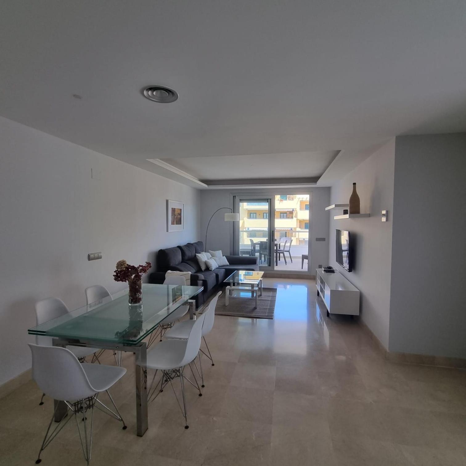 Deluxe 3 Bedroom By Aqua Apartments, Apartment