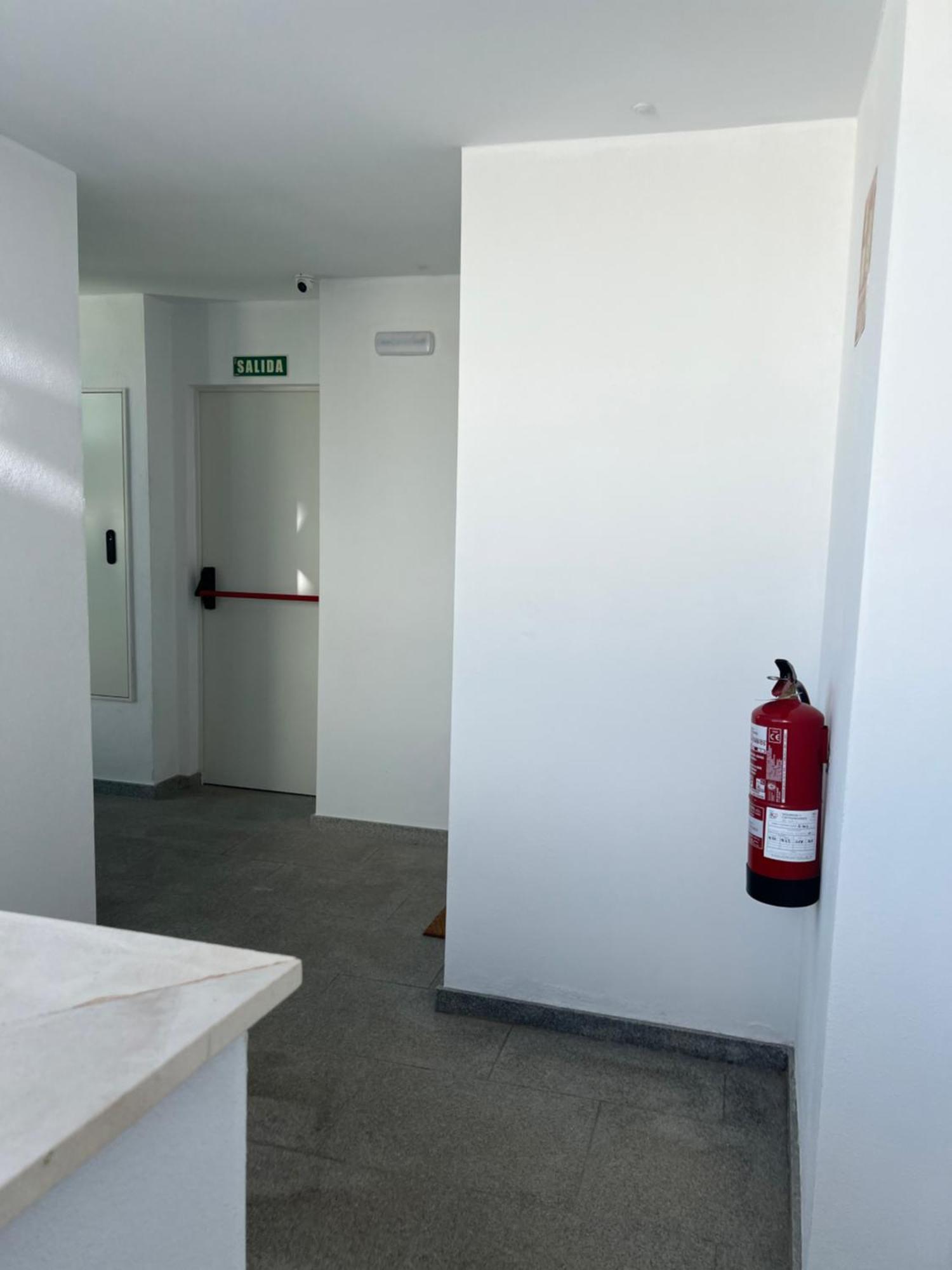 Privatunterkunft Habitacion Chambre Room Kamer *