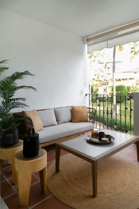 First Line Beautiful And Bright Apartment Marbella