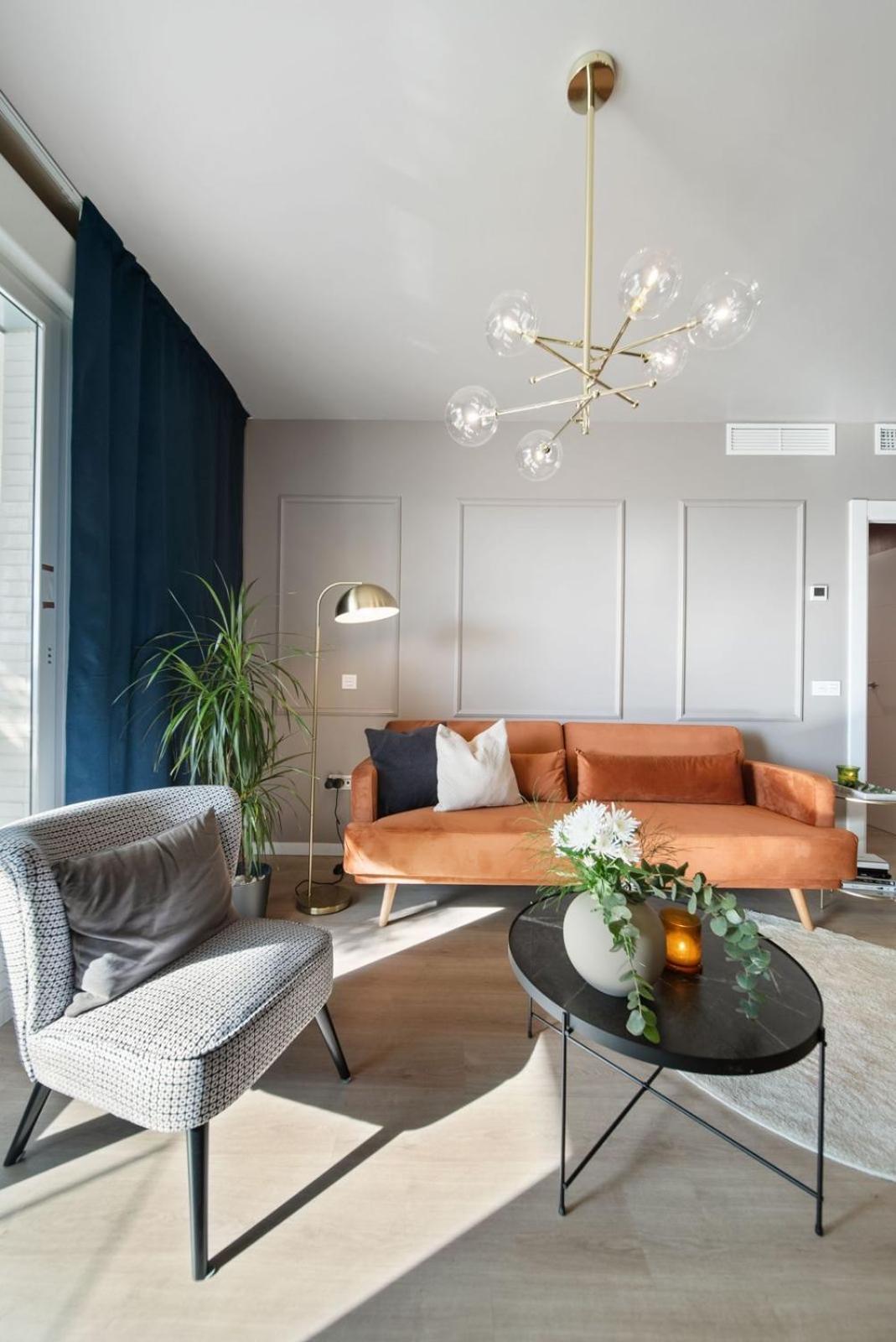 Brand New With Gym&rooftop Pool. *