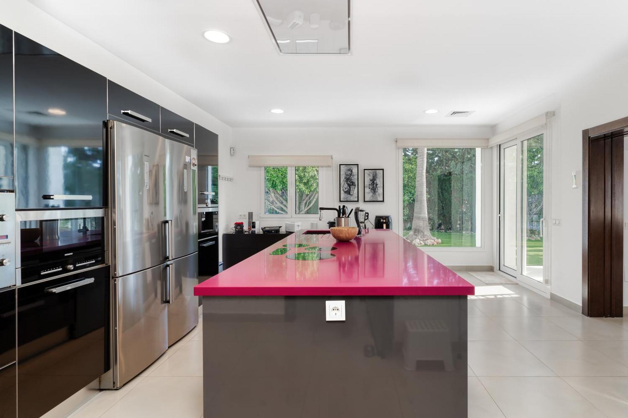 Elegant Villa In Marbella *