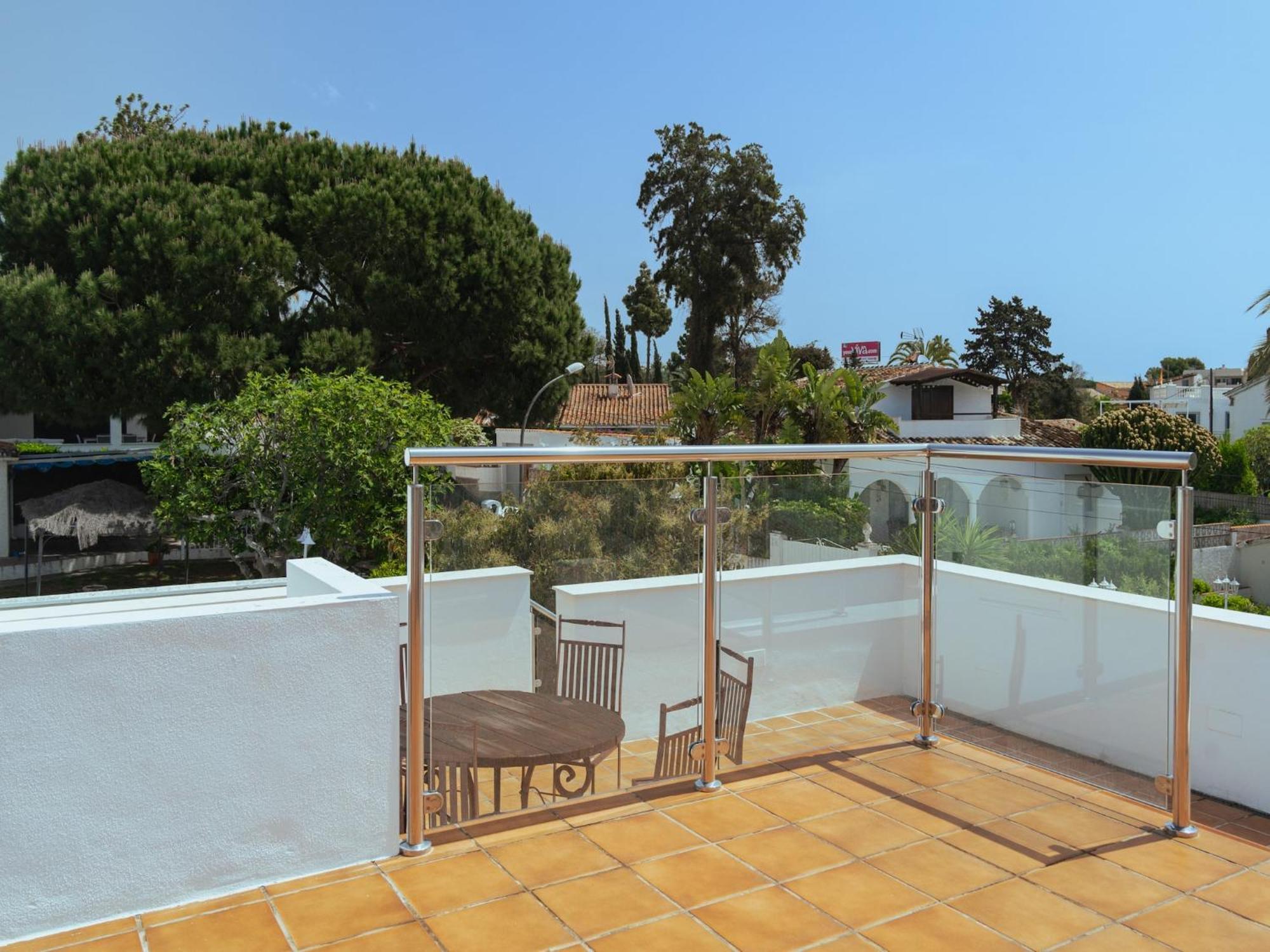 Madrugada, Beachside In Costabella