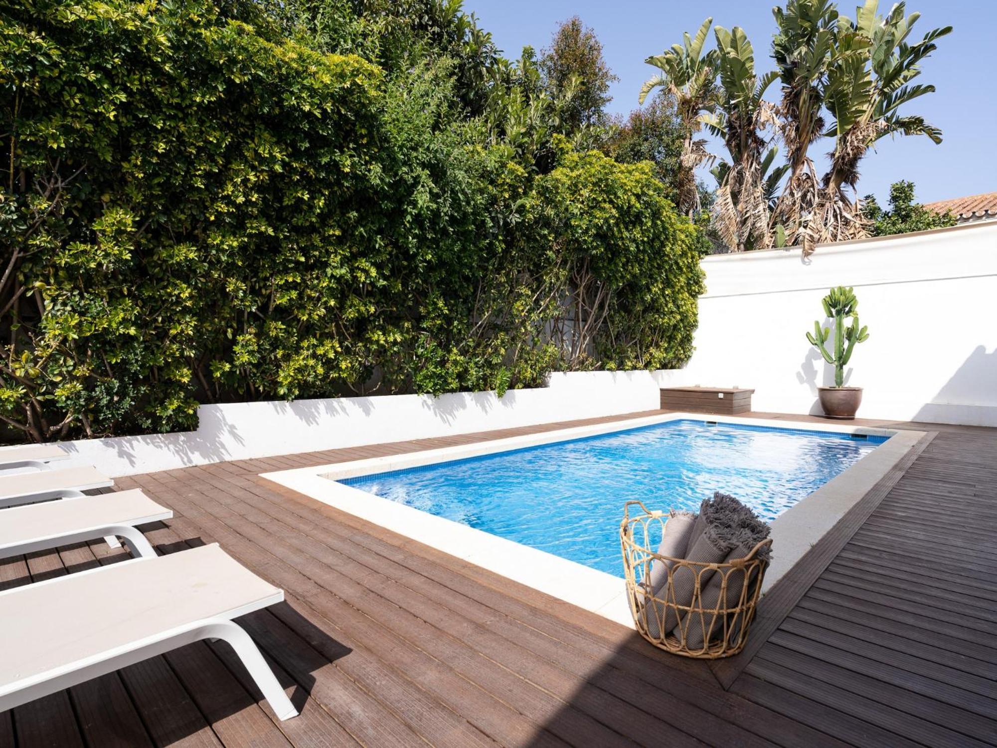 Madrugada, Beachside In Costabella Villa