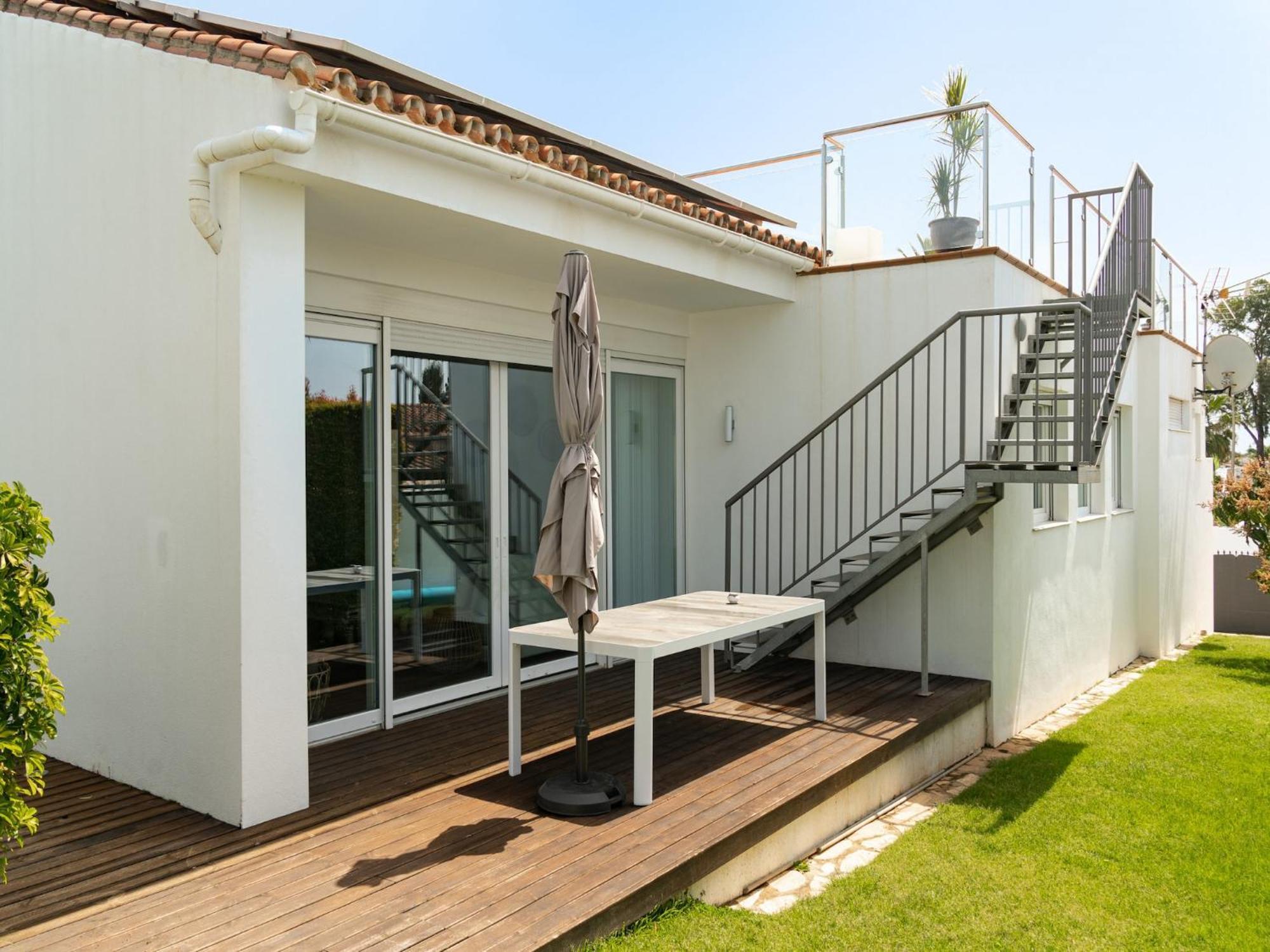 Villa Madrugada, Beachside In Costabella