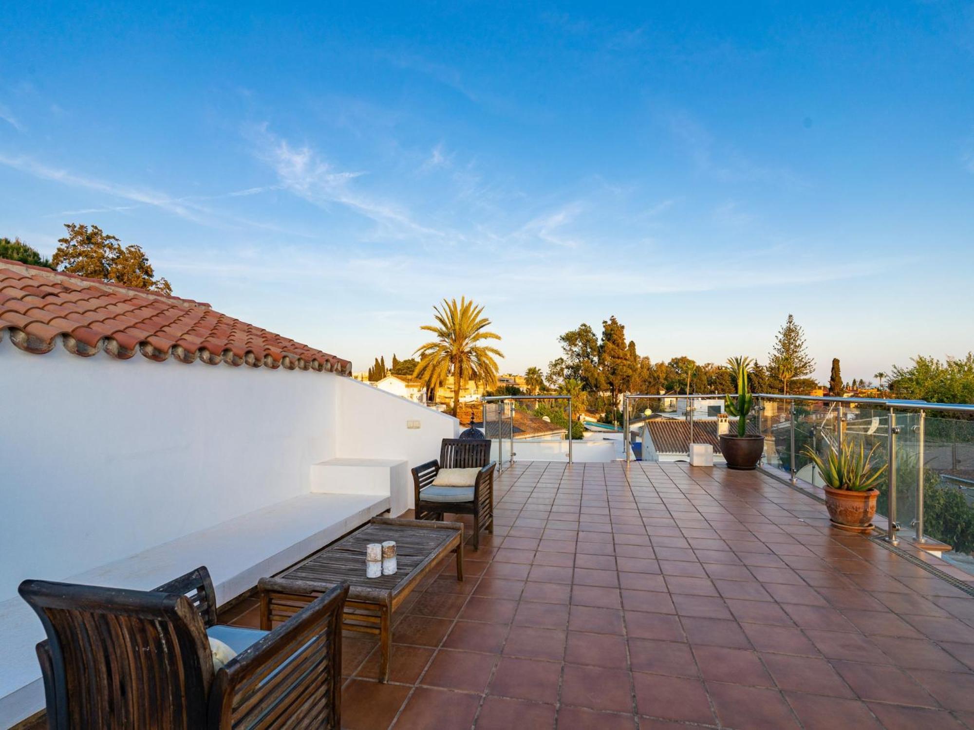 Villa Madrugada, Beachside In Costabella Marbella