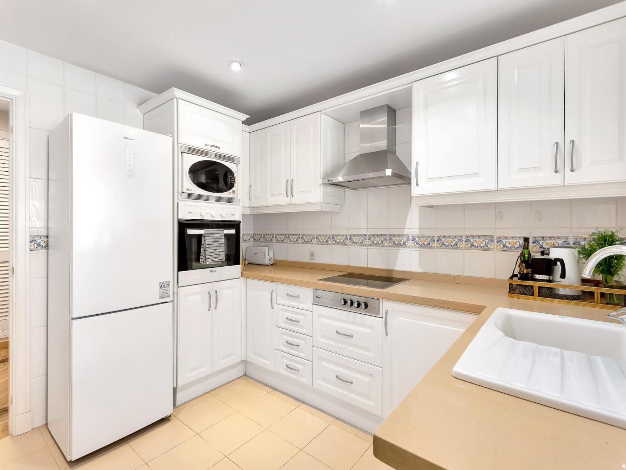 Charming With Terrace Marbella